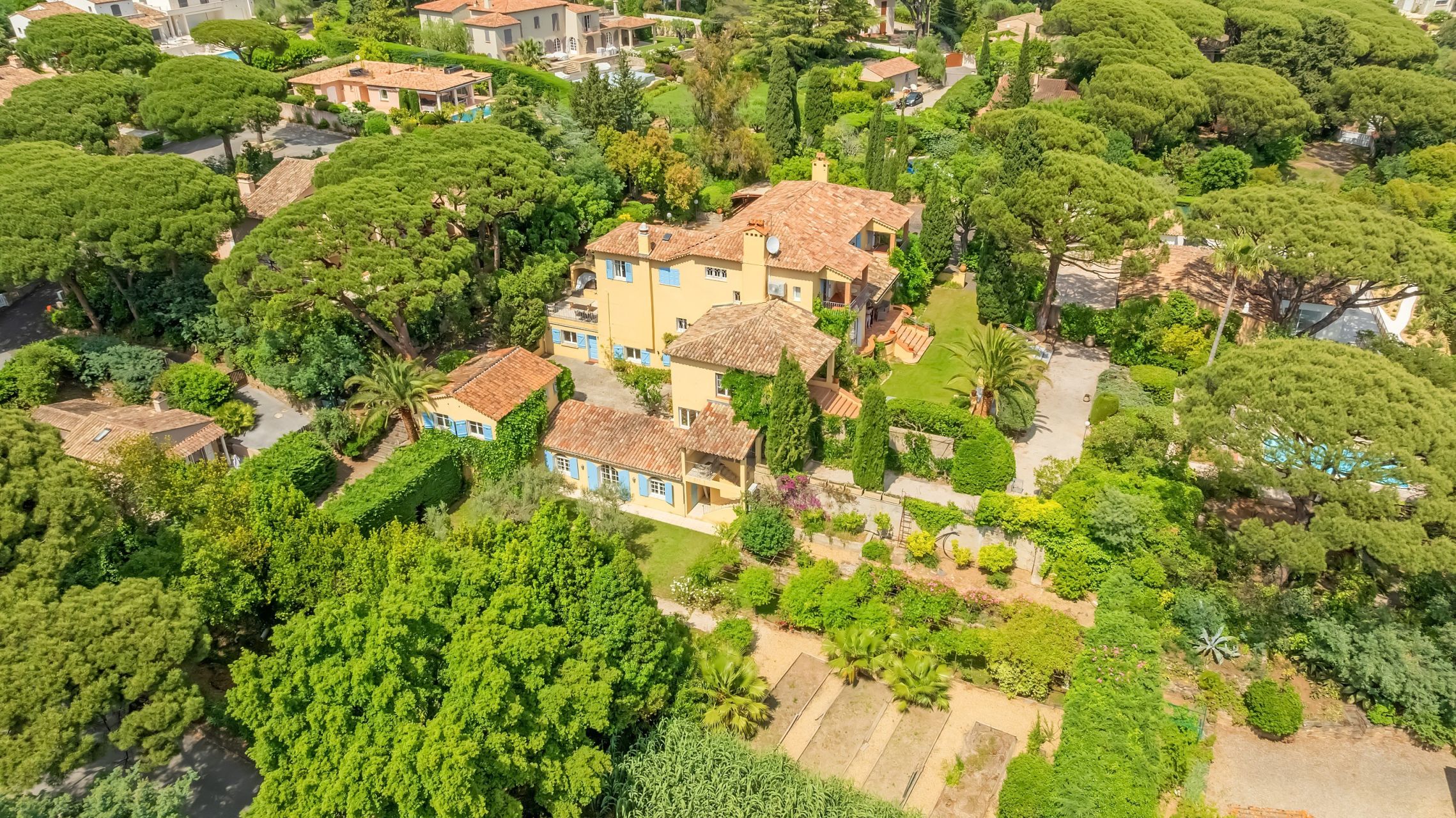maison de maître 14 Pièces en vente sur STE MAXIME (83120)