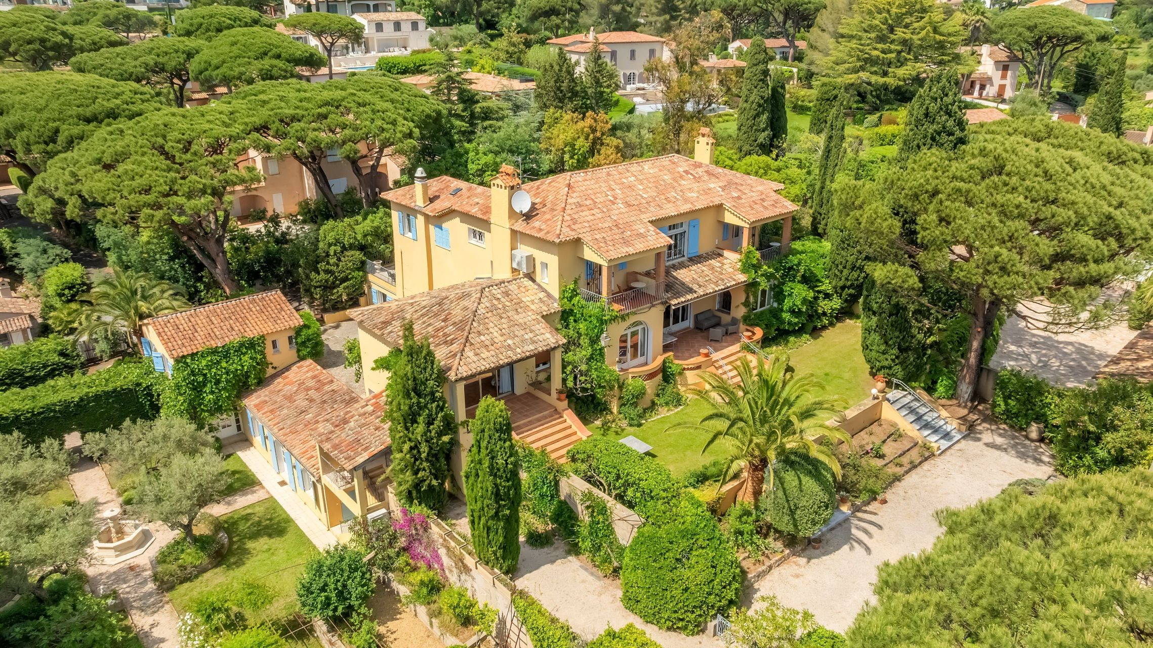 maison de maître 14 Pièces en vente sur STE MAXIME (83120)