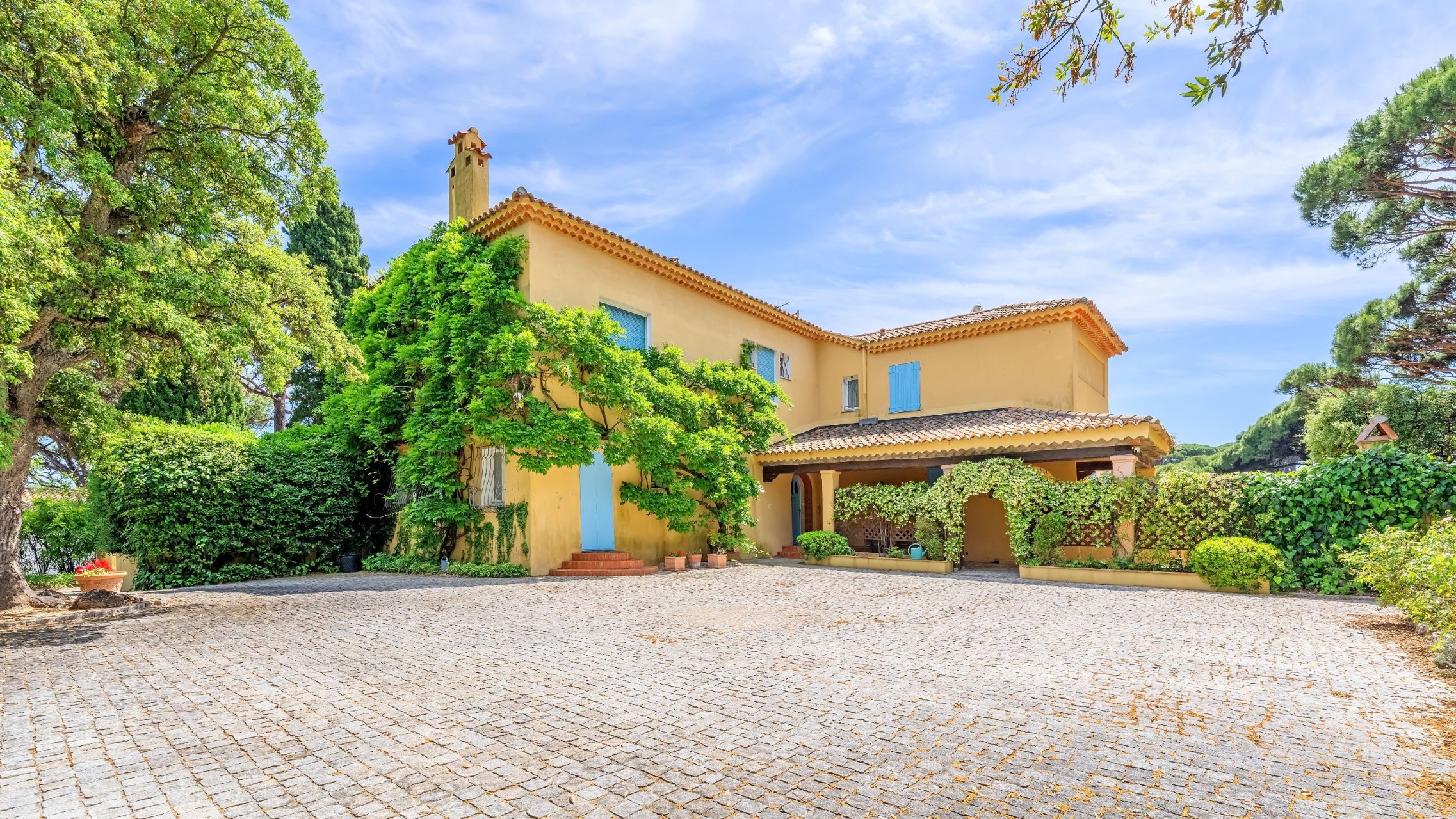 maison de maître 14 Pièces en vente sur STE MAXIME (83120)