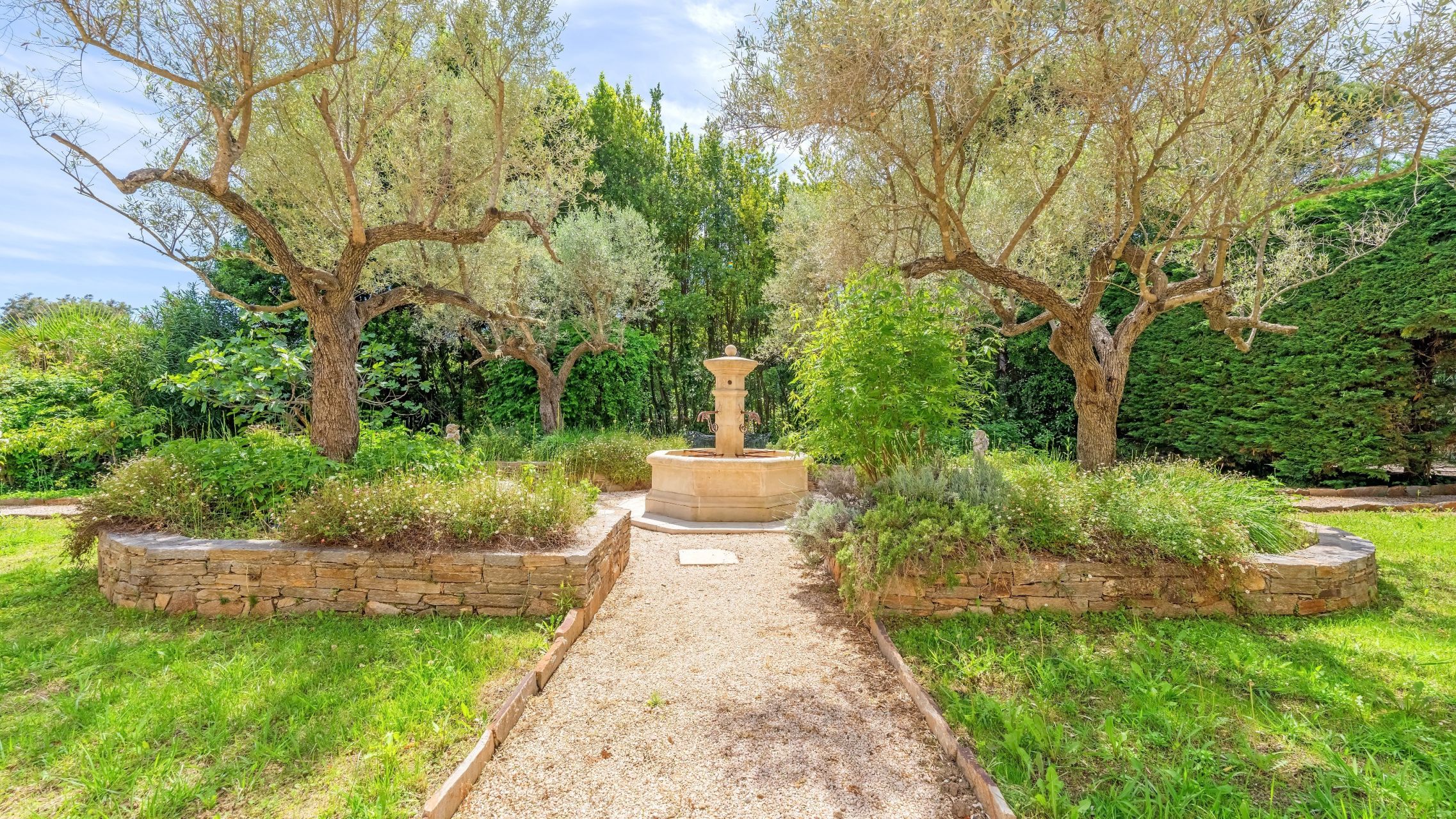 maison de maître 14 Pièces en vente sur STE MAXIME (83120)