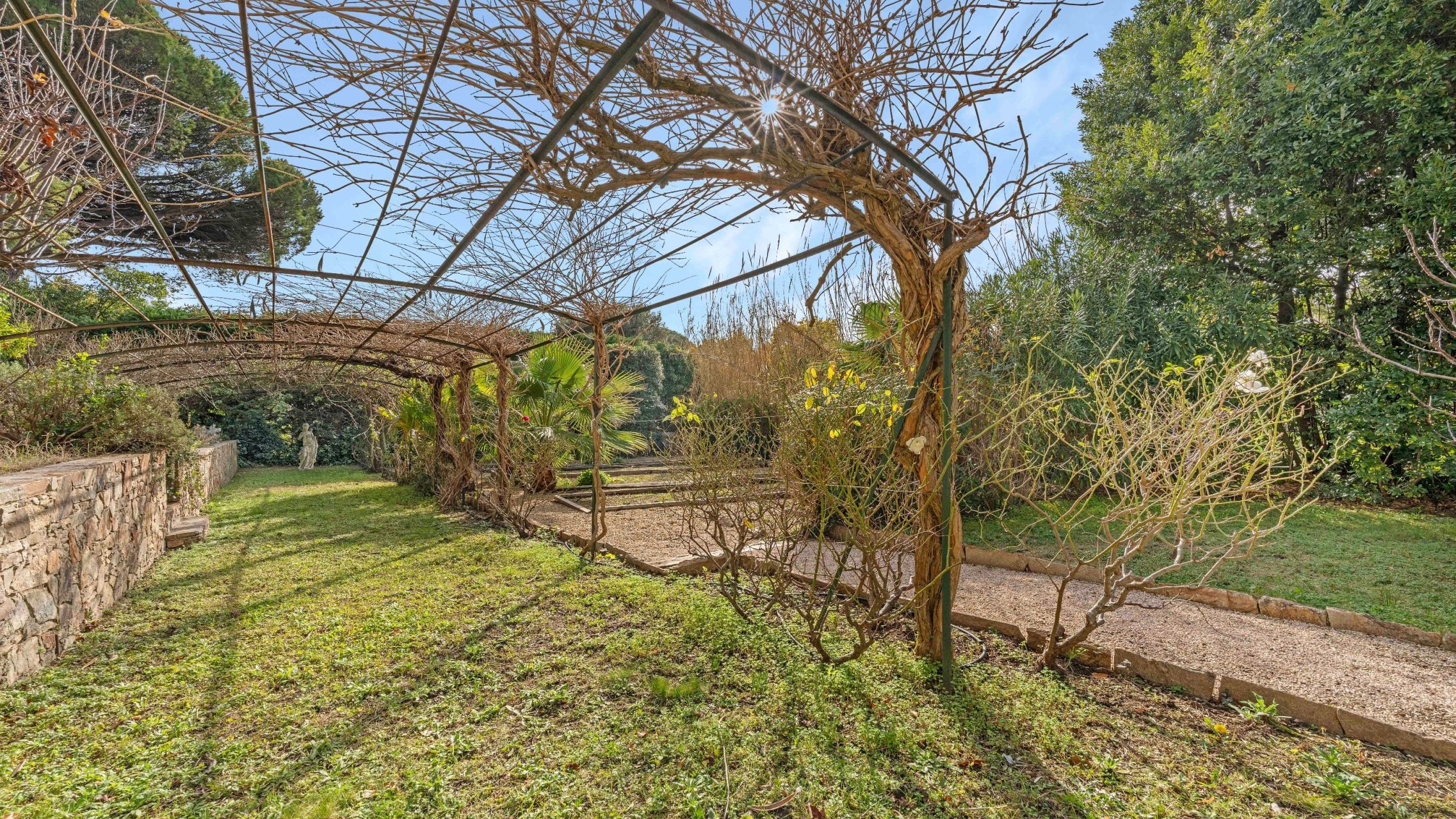 maison de maître 14 Pièces en vente sur STE MAXIME (83120)