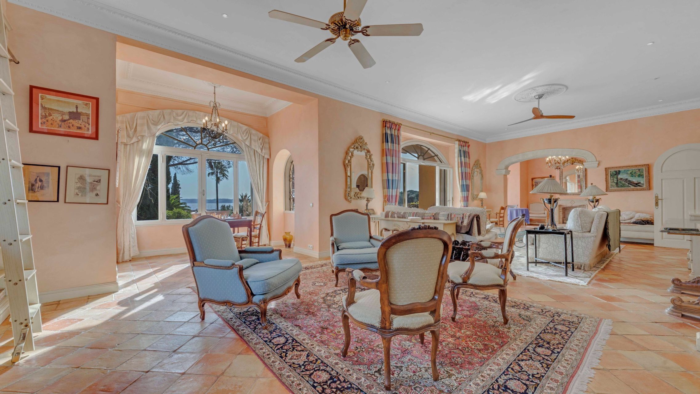 maison de maître 14 Pièces en vente sur STE MAXIME (83120)