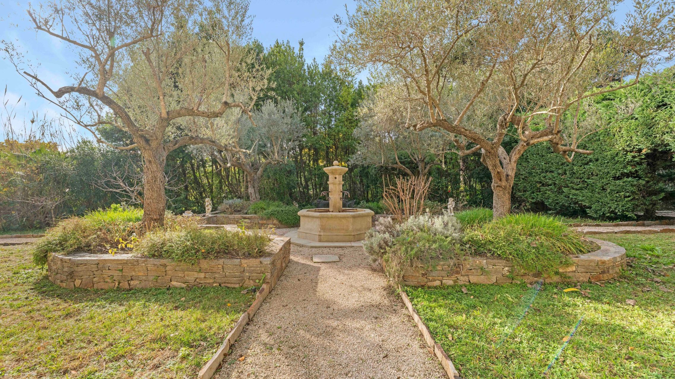 maison de maître 14 Pièces en vente sur STE MAXIME (83120)