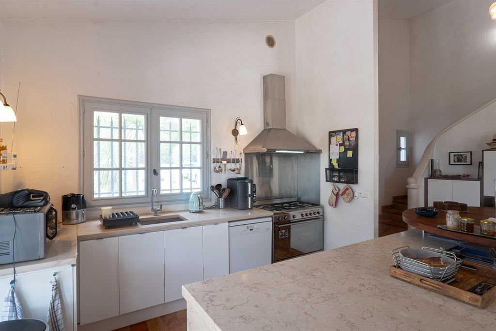 luxury villa 9 Rooms for sale on MOUGINS (06250)