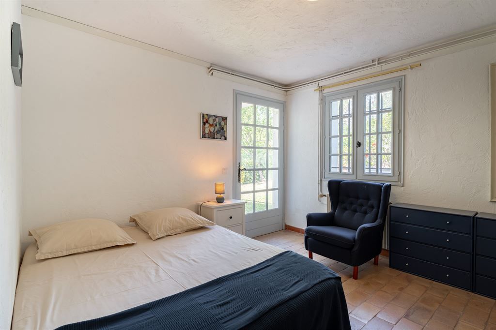 luxury villa 9 Rooms for sale on MOUGINS (06250)