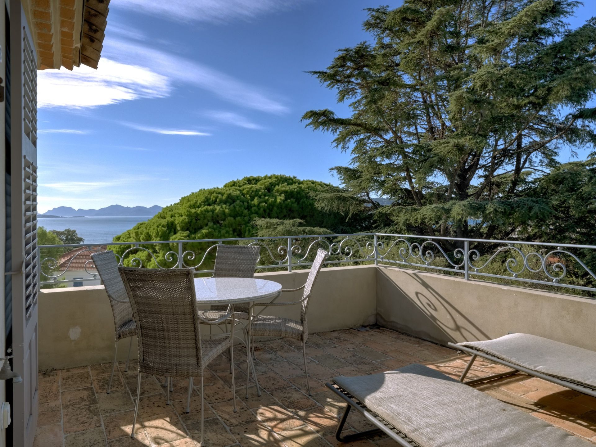luxury villa 5 Rooms for sale on CAP D ANTIBES (06160)
