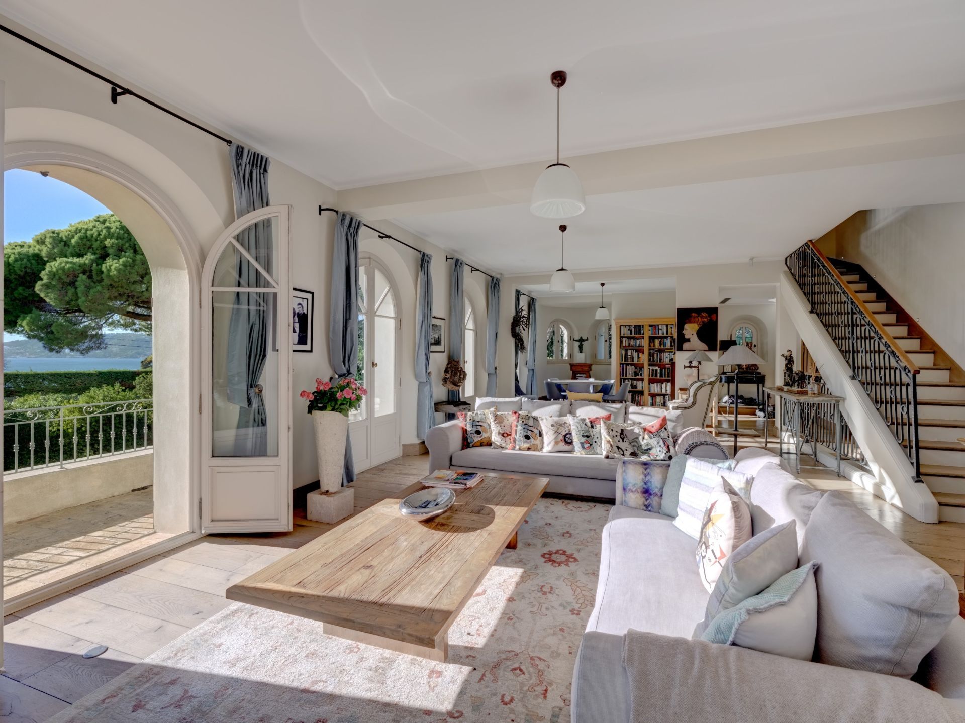 villa de luxe 5 Pièces en vente sur CAP D ANTIBES (06160)