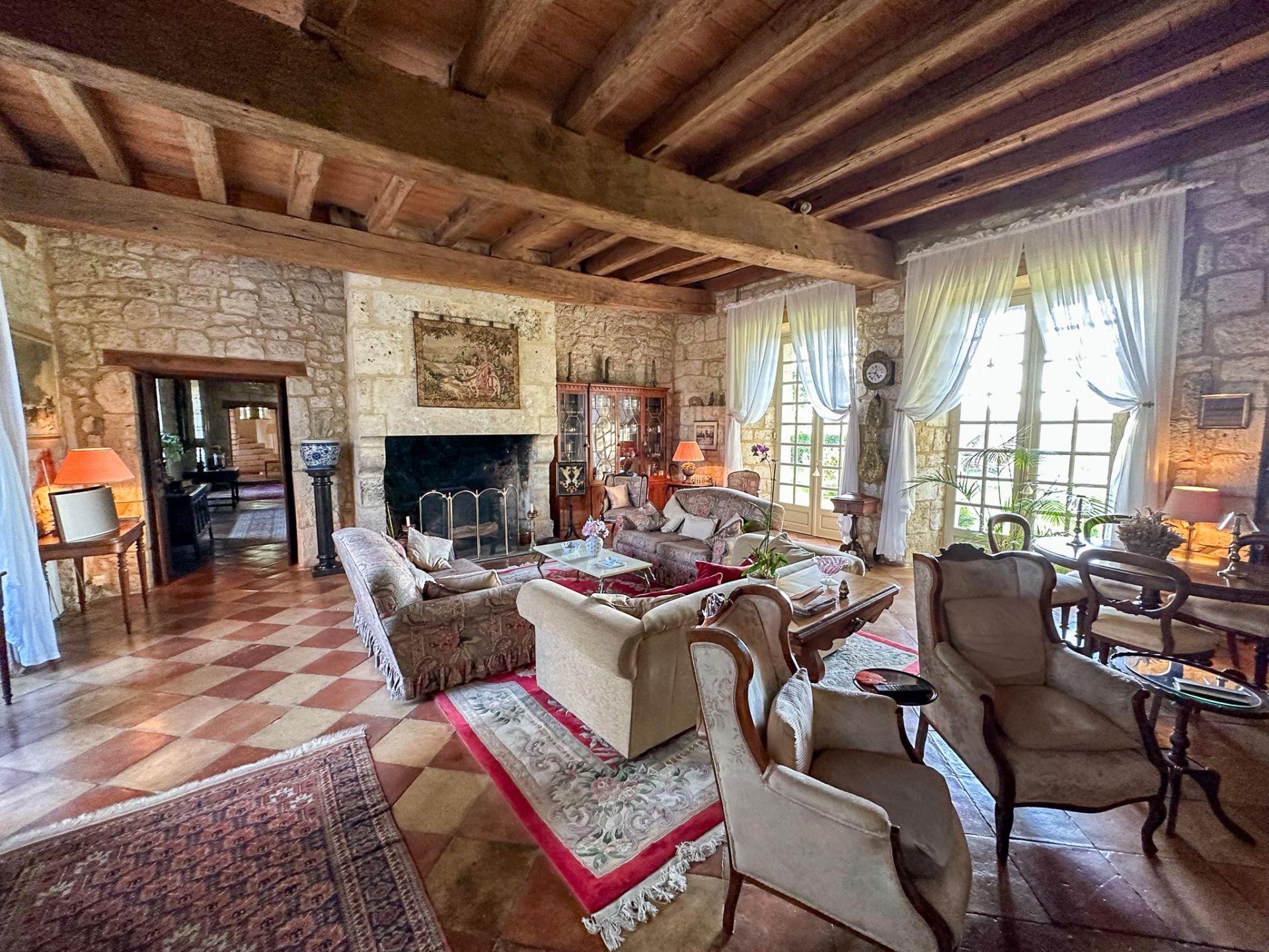 maison de luxe 11 Pièces en vente sur DURAS (47120)
