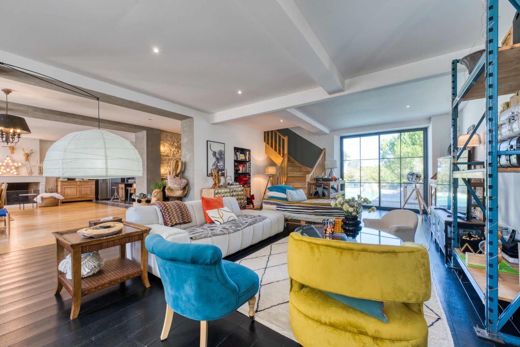 luxury house 7 Rooms for sale on LA ROCHELLE (17000)