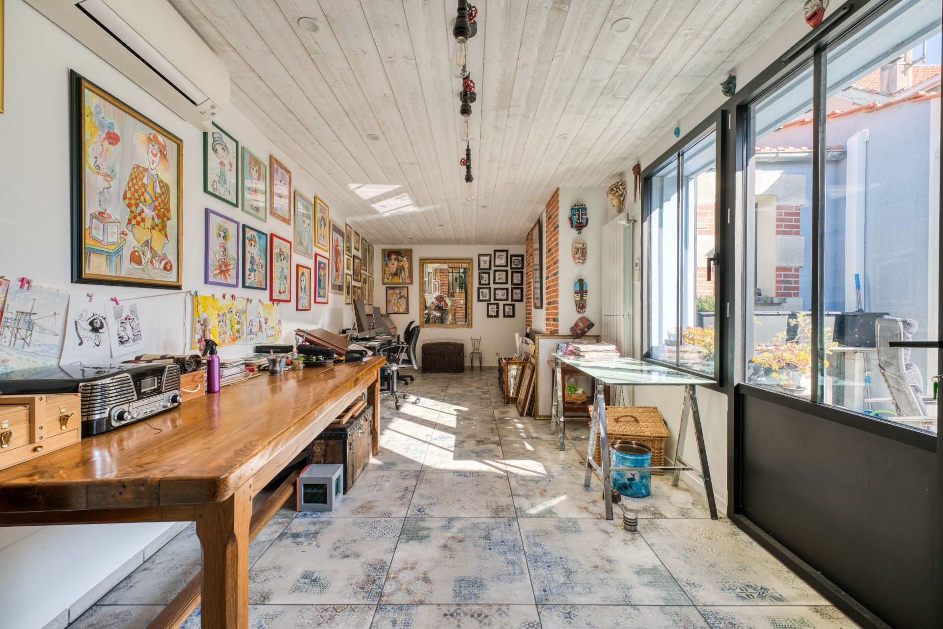 luxury traditional house 5 Rooms for sale on CHATELAILLON PLAGE (17340)