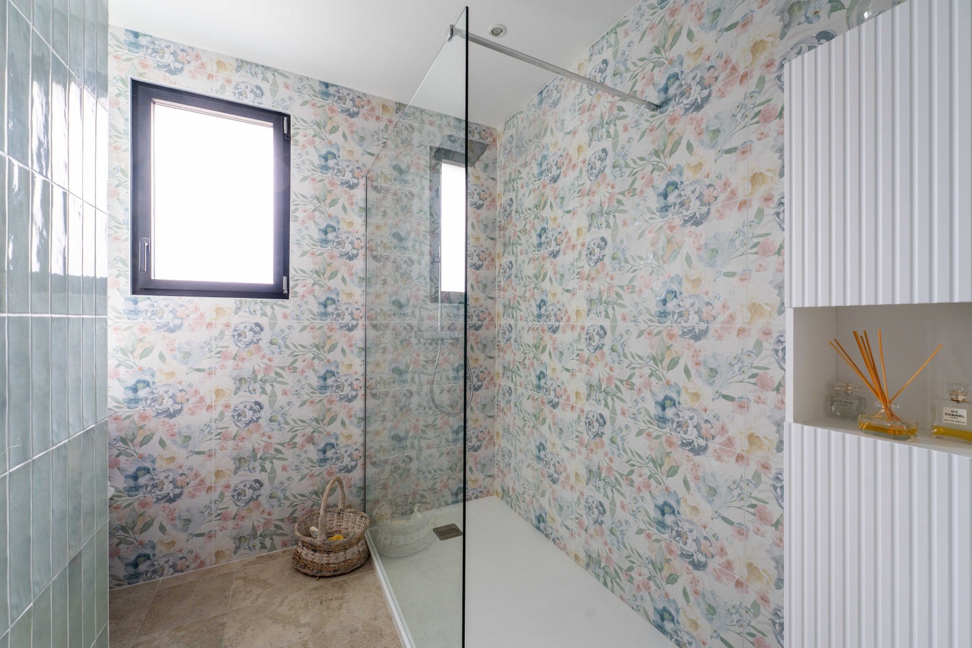 luxury traditional house 5 Rooms for sale on CHATELAILLON PLAGE (17340)