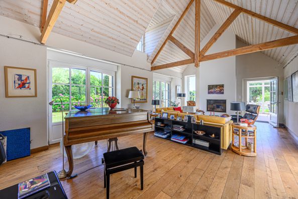 Sale Luxury house Plonéour-Lanvern 9&nbsp;Rooms 530&nbsp;m²
