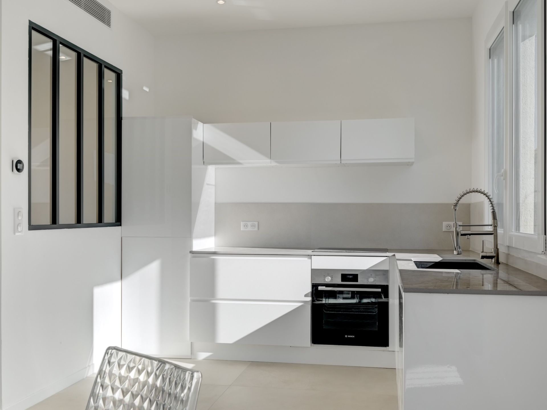 luxury villa 6 Rooms for sale on CANNES (06400)