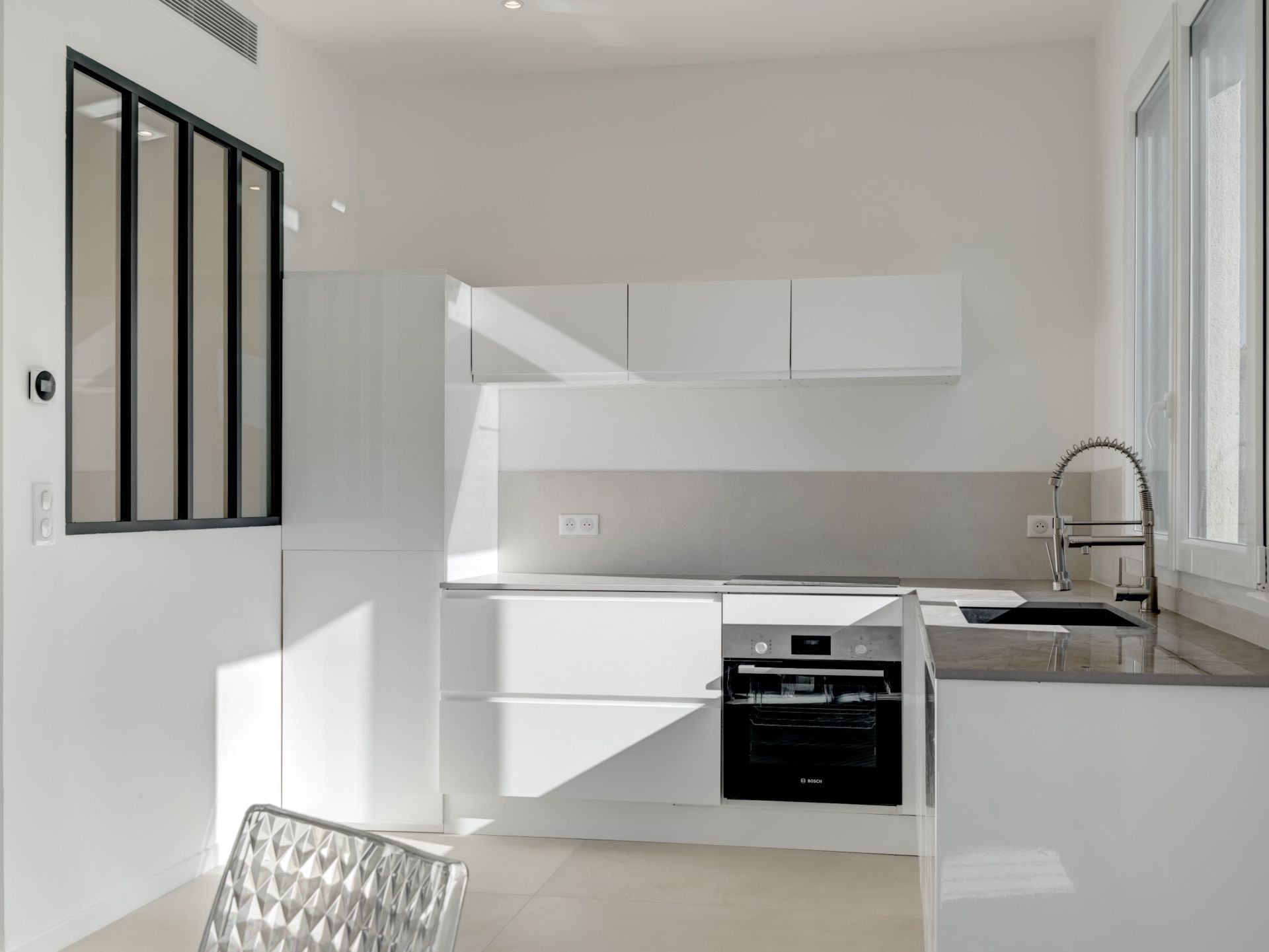 luxury villa 6 Rooms for sale on CANNES (06400)