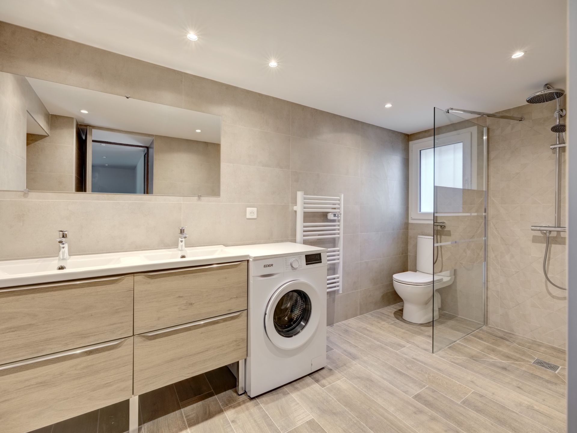 luxury villa 6 Rooms for sale on CANNES (06400)