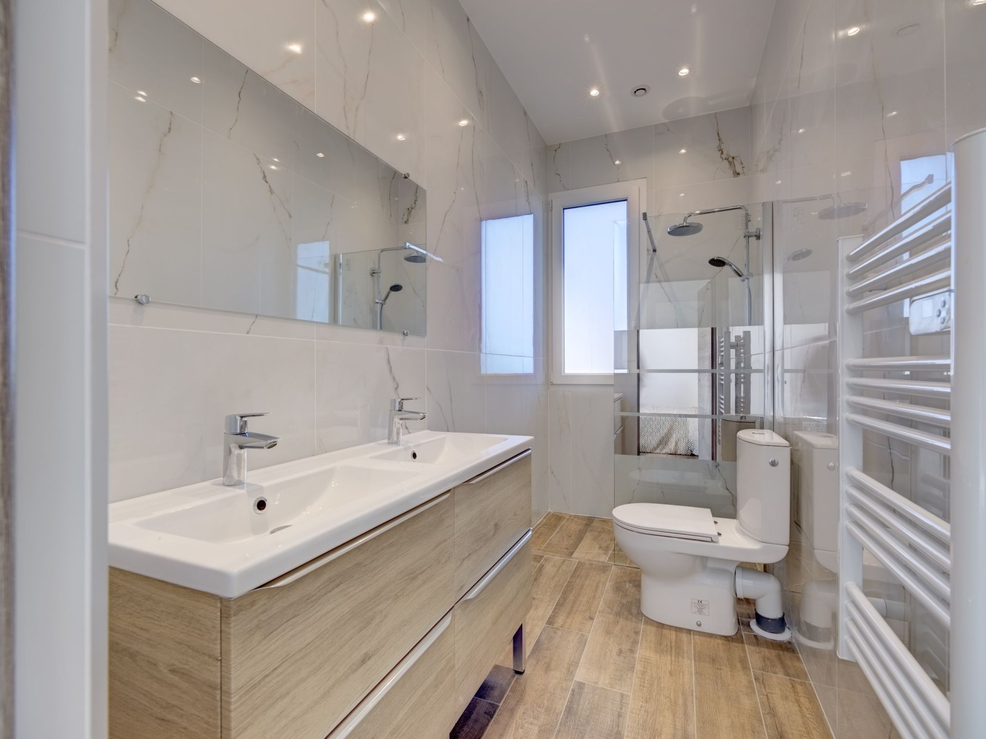 luxury villa 6 Rooms for sale on CANNES (06400)