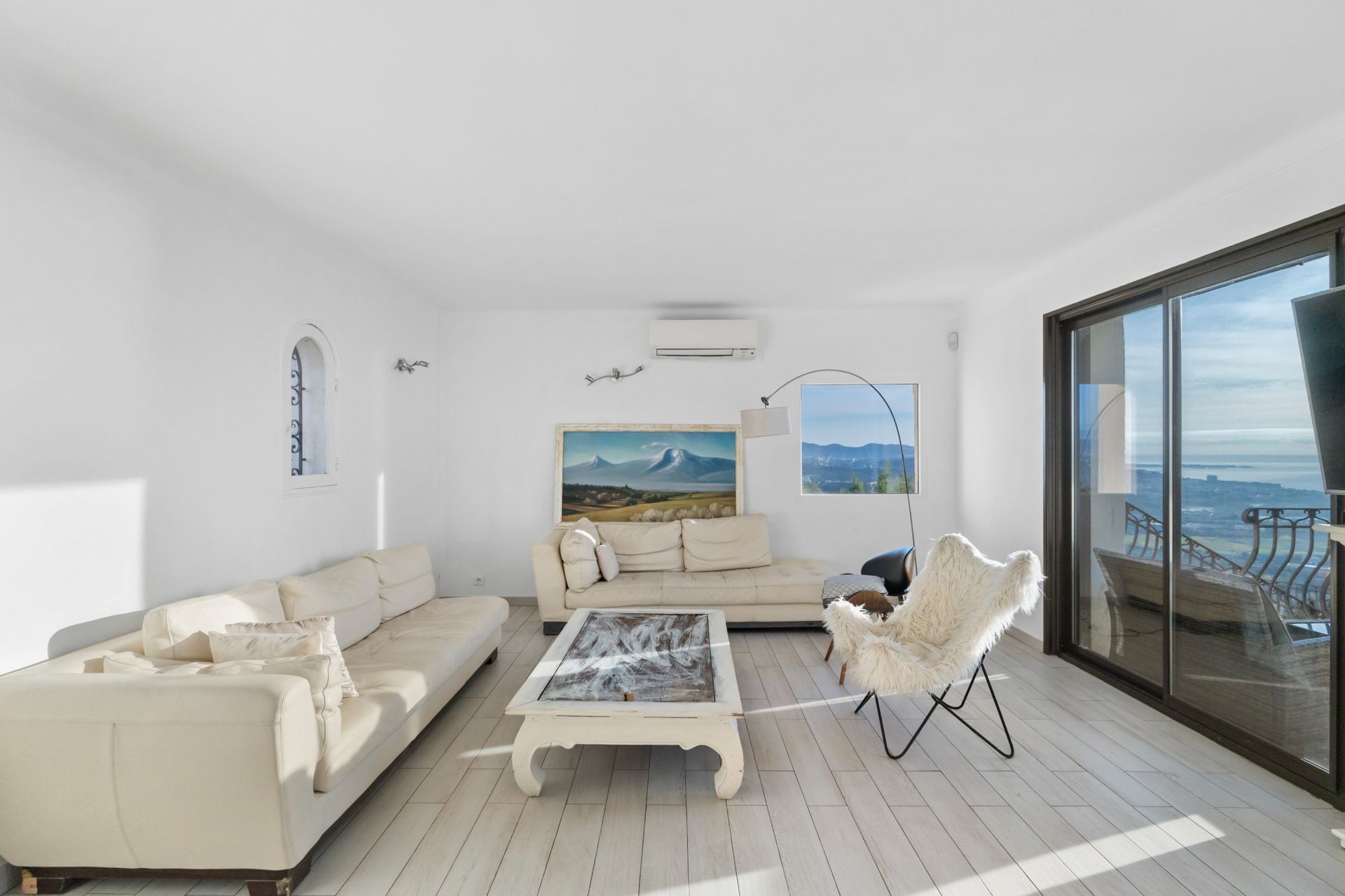 luxury villa 8 Rooms for sale on MANDELIEU LA NAPOULE (06210)