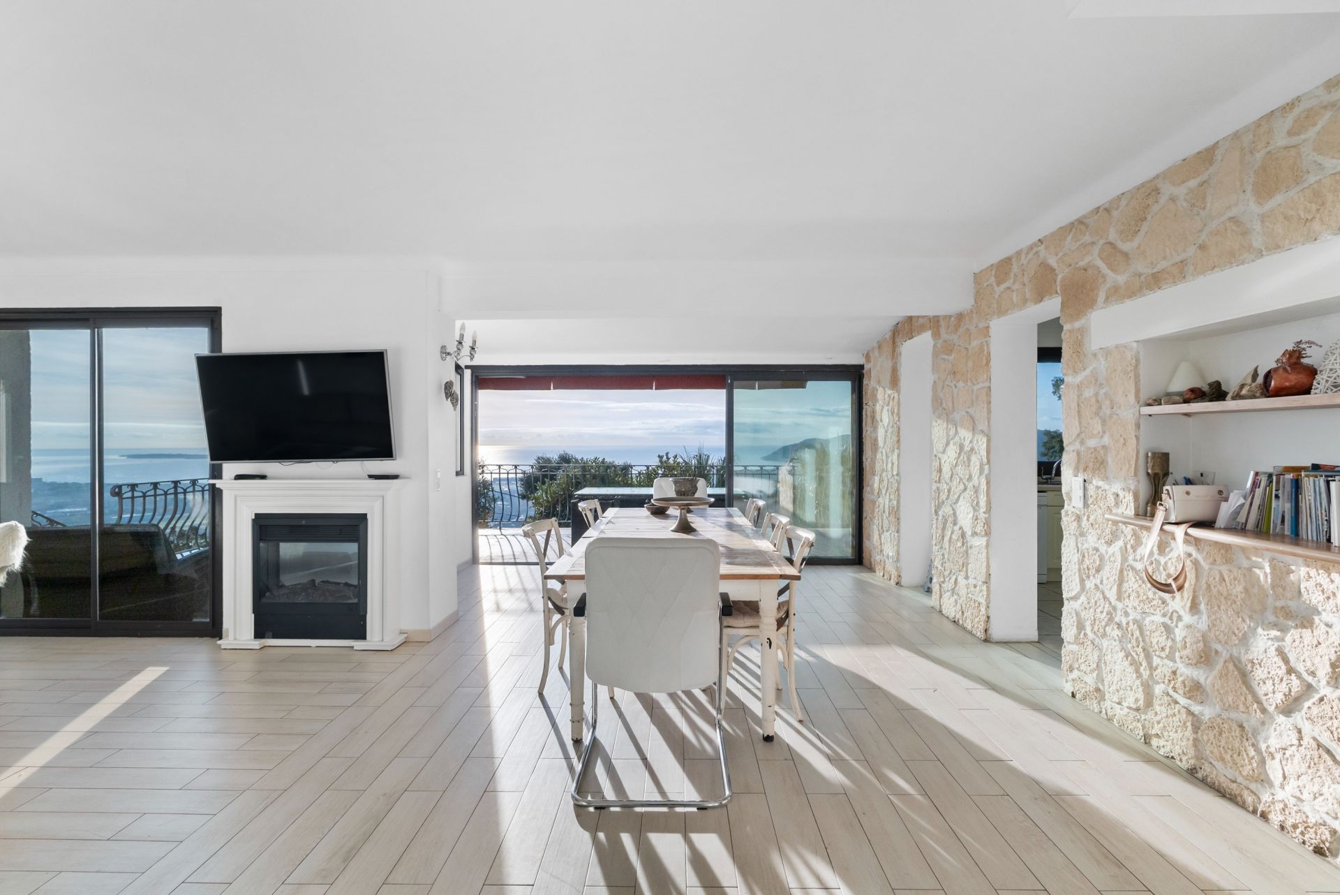 luxury villa 8 Rooms for sale on MANDELIEU LA NAPOULE (06210)