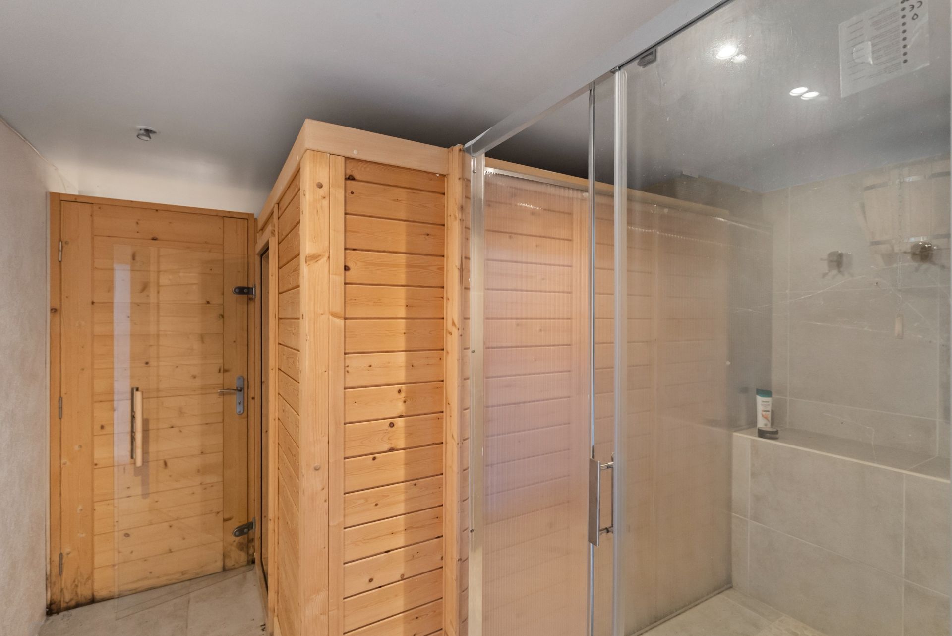 luxury villa 8 Rooms for sale on MANDELIEU LA NAPOULE (06210)