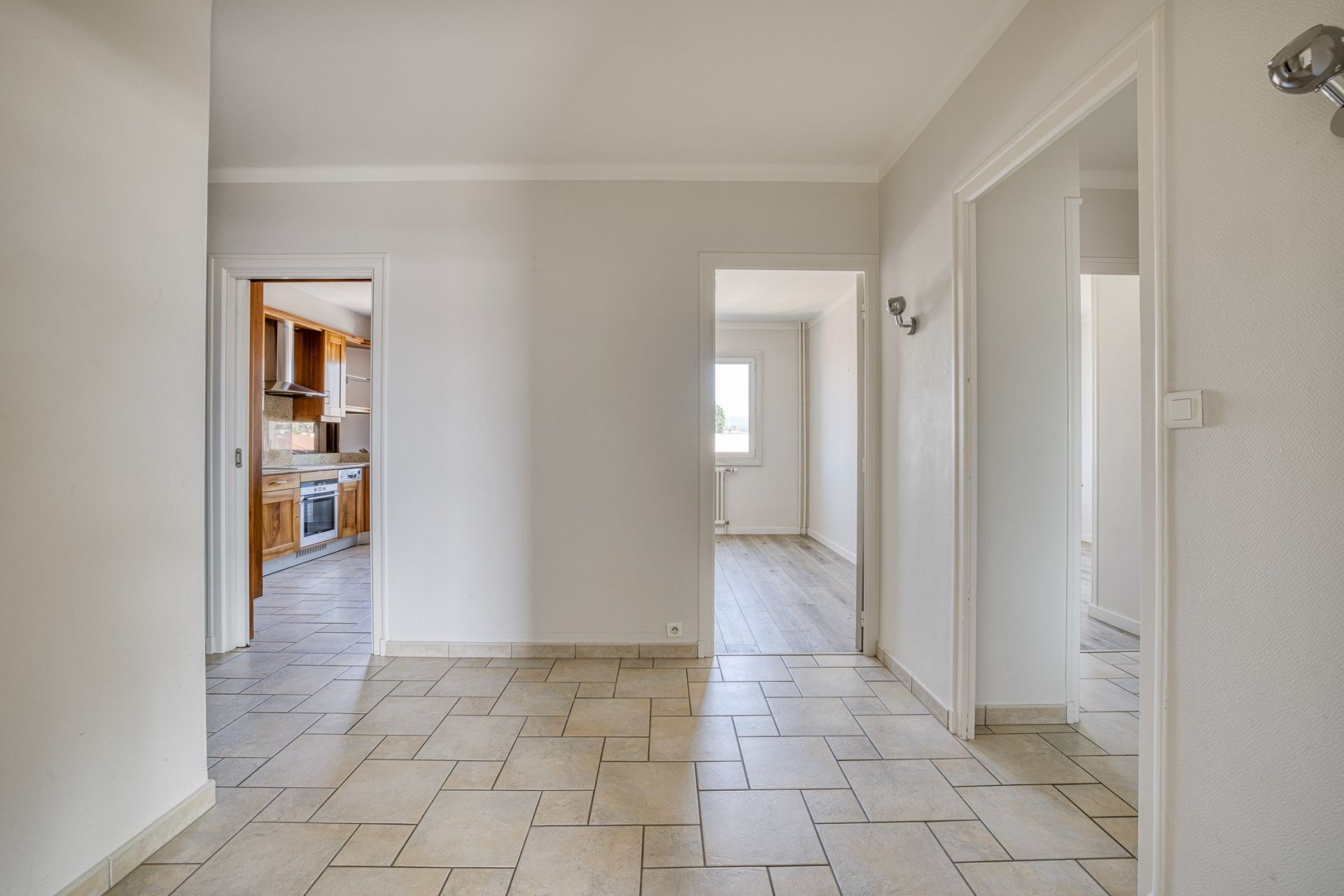 luxury apartment 4 Rooms for sale on ANNECY (74000)