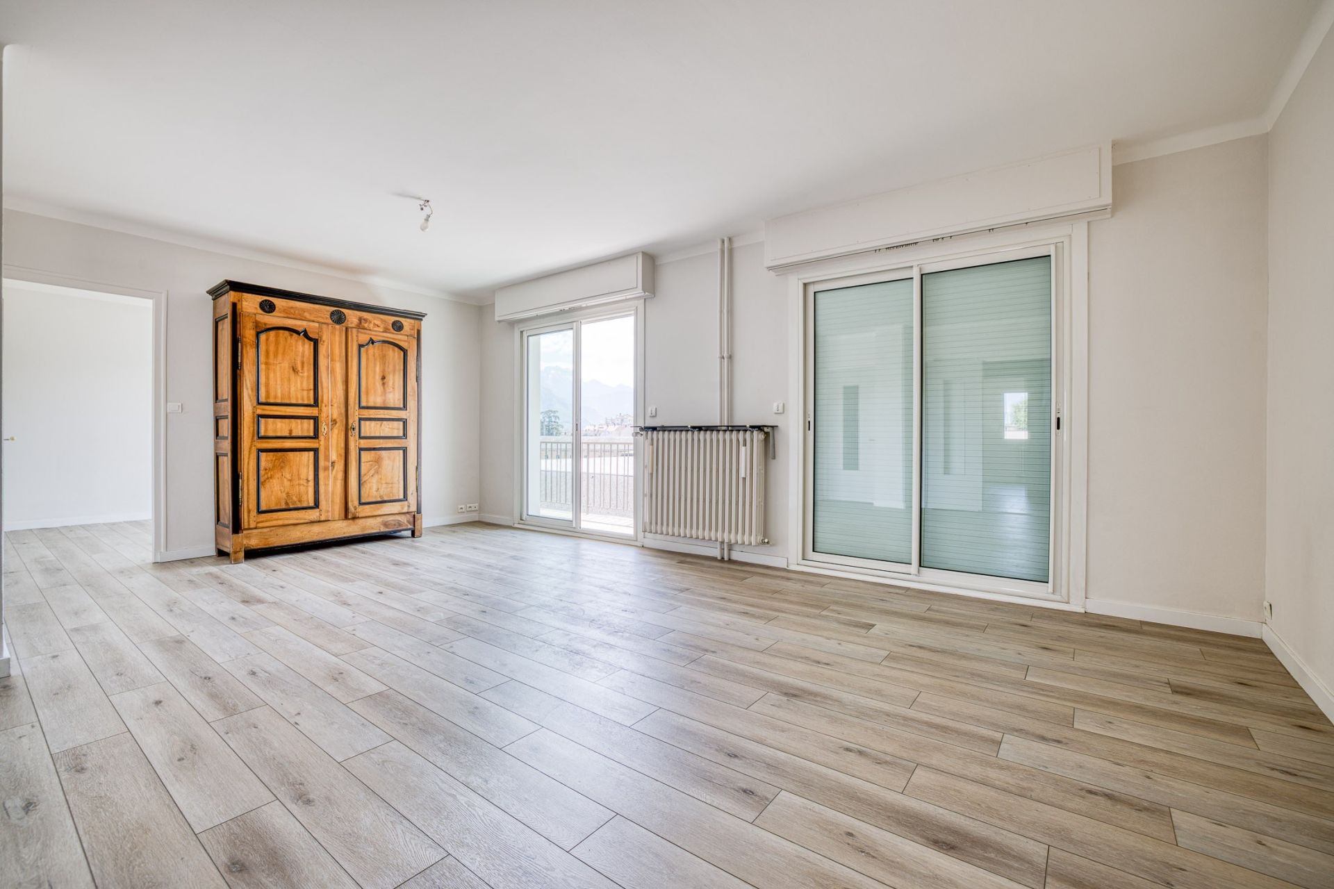 luxury apartment 4 Rooms for sale on ANNECY (74000)