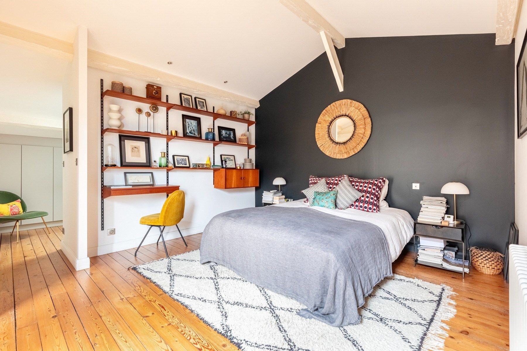 luxury apartment 6 Rooms for sale on BORDEAUX (33000)