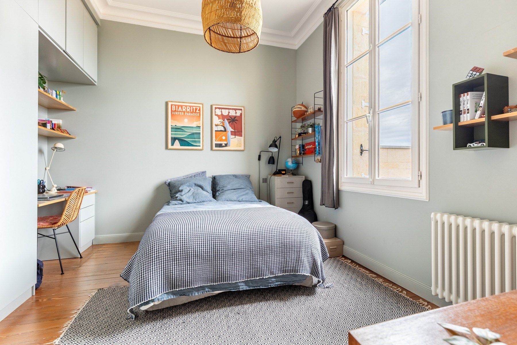 luxury apartment 6 Rooms for sale on BORDEAUX (33000)