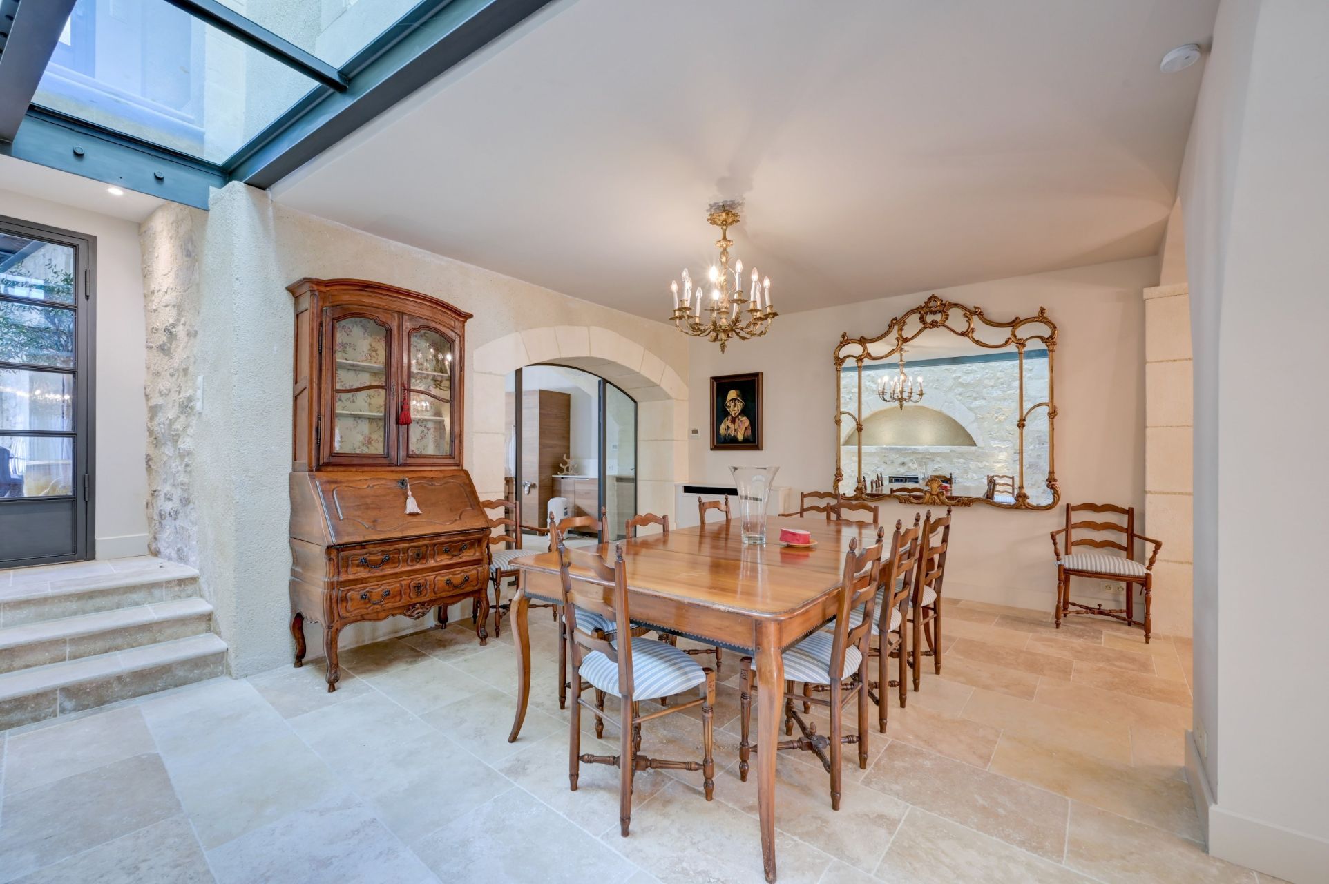 luxury house 8 Rooms for sale on ST REMY DE PROVENCE (13210)