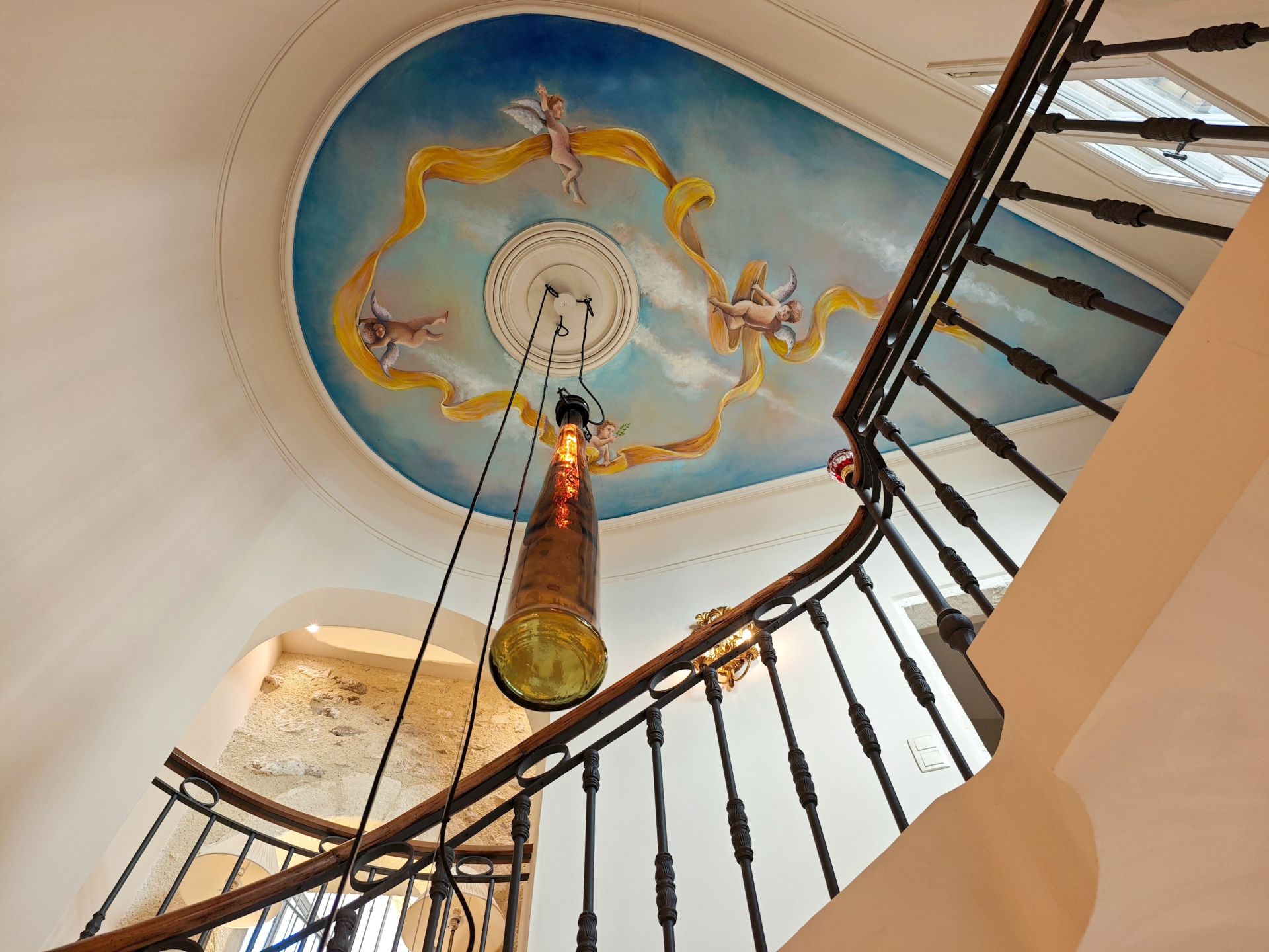 luxury house 8 Rooms for sale on ST REMY DE PROVENCE (13210)