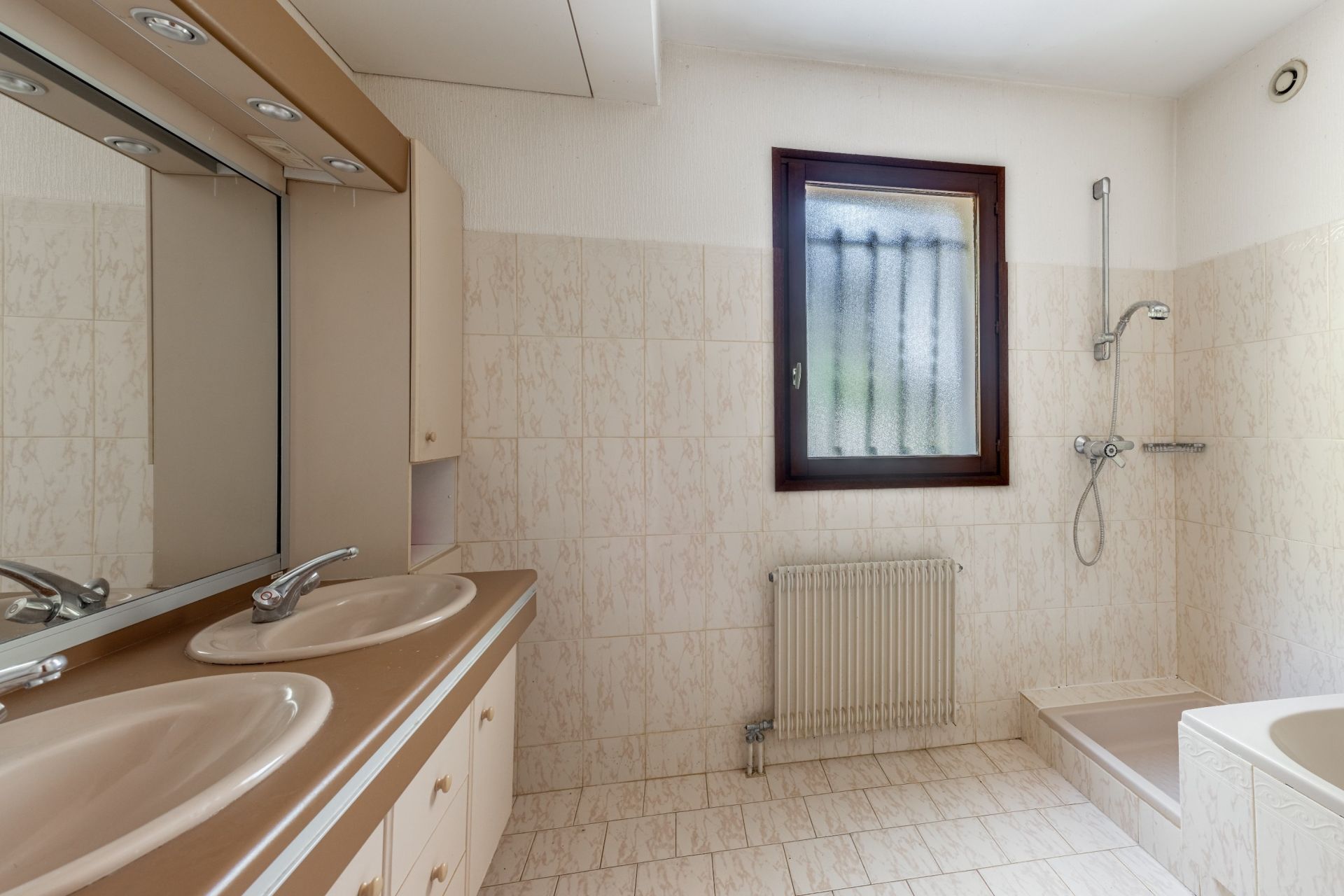 luxury house 8 Rooms for sale on ARCACHON (33120)