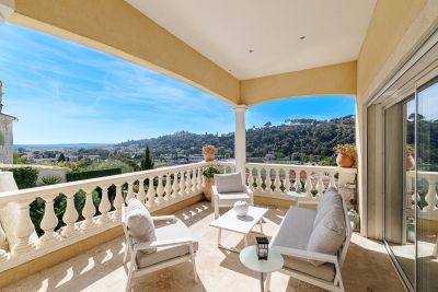 Vente Villa de luxe Cagnes-sur-Mer 7&nbsp;Pièces 200&nbsp;m²