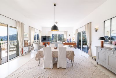 Vente Villa de luxe Cagnes-sur-Mer 7&nbsp;Pièces 200&nbsp;m²