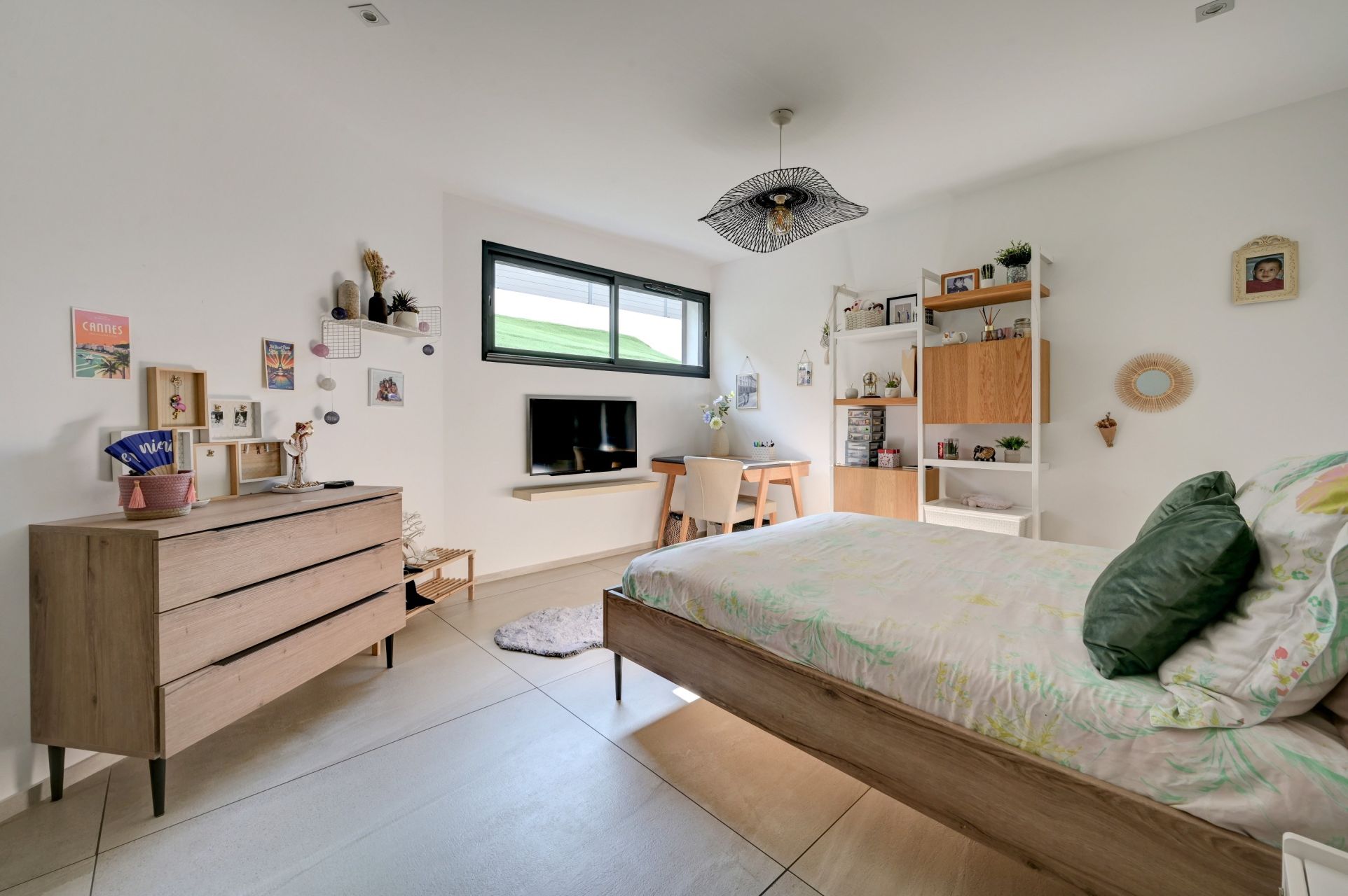 luxury villa 7 Rooms for sale on LA GARDE (83130)