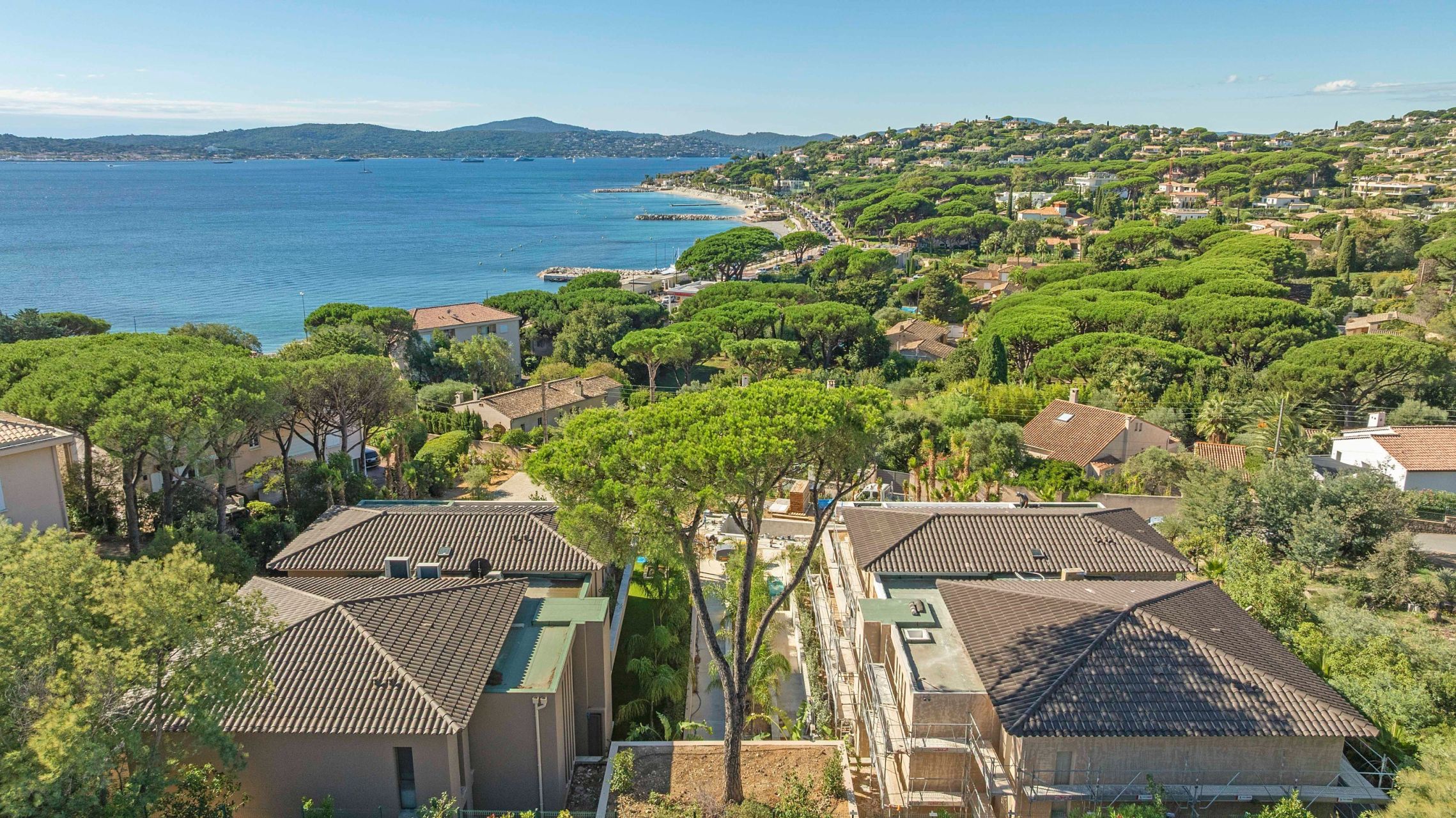 luxury apartment 4 Rooms for sale on STE MAXIME (83120)
