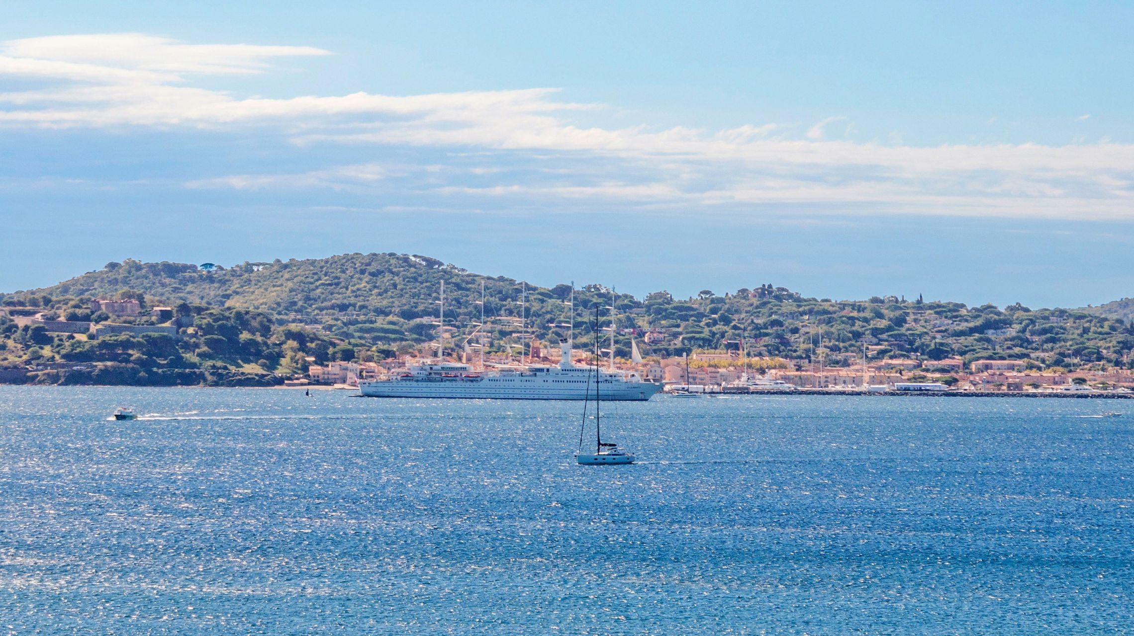 luxury apartment 4 Rooms for sale on STE MAXIME (83120)