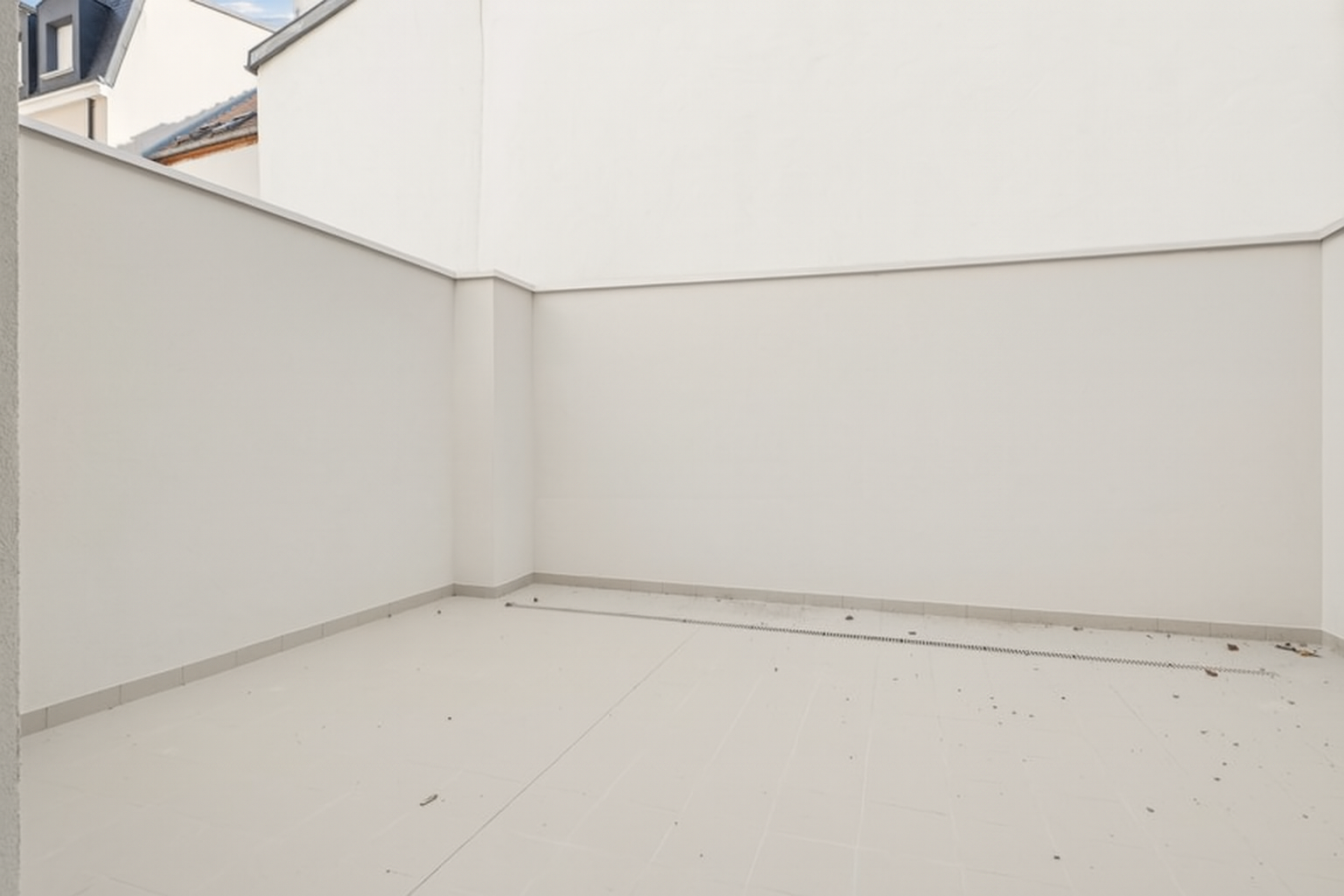 luxury apartment 2 Rooms for sale on PUTEAUX (92800)