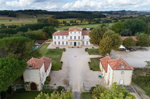 Sale Luxury house Auch 12&nbsp;Rooms 1200&nbsp;m²