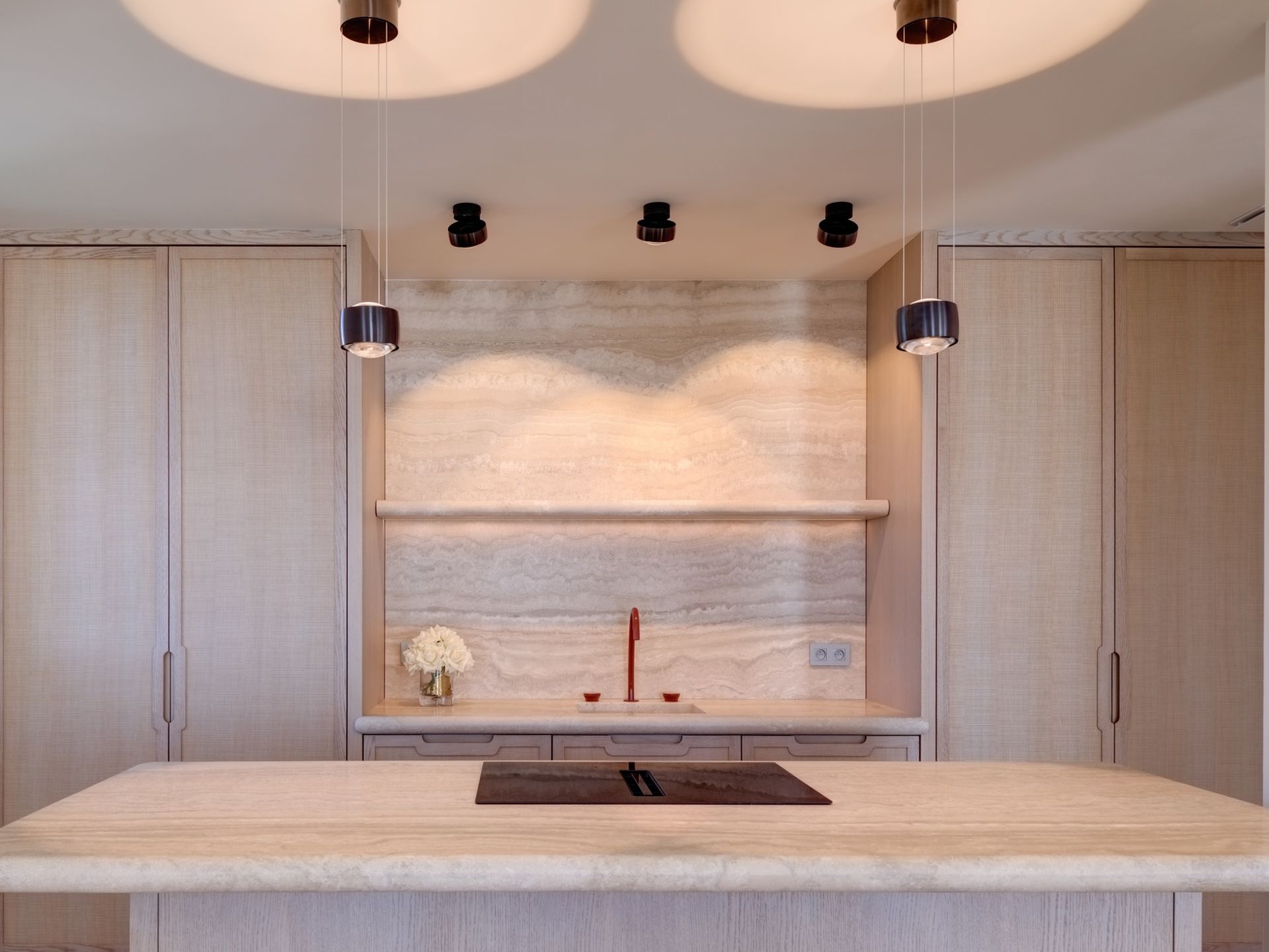 luxury loft 5 Rooms for sale on CANNES (06400)