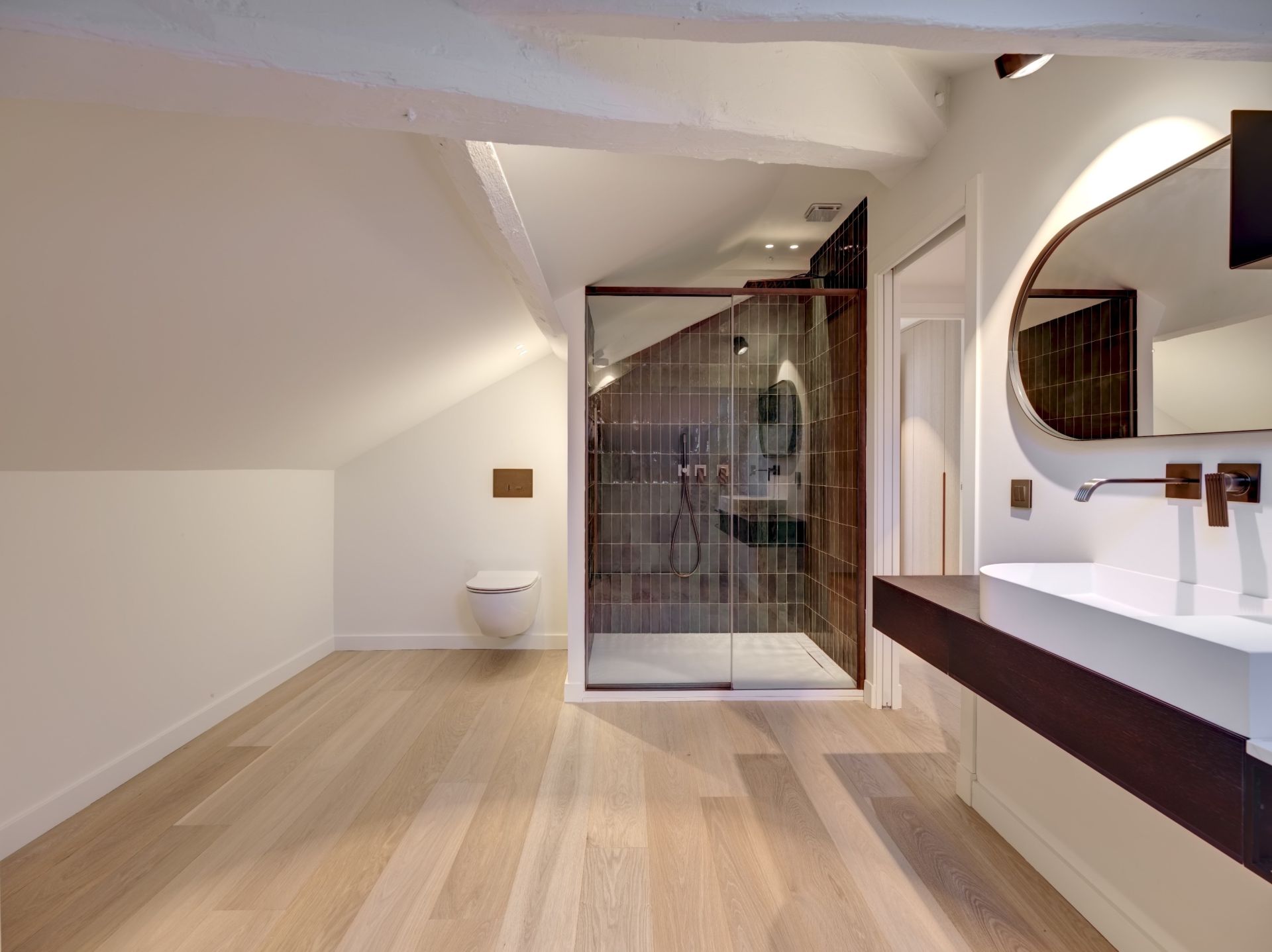 luxury loft 5 Rooms for sale on CANNES (06400)