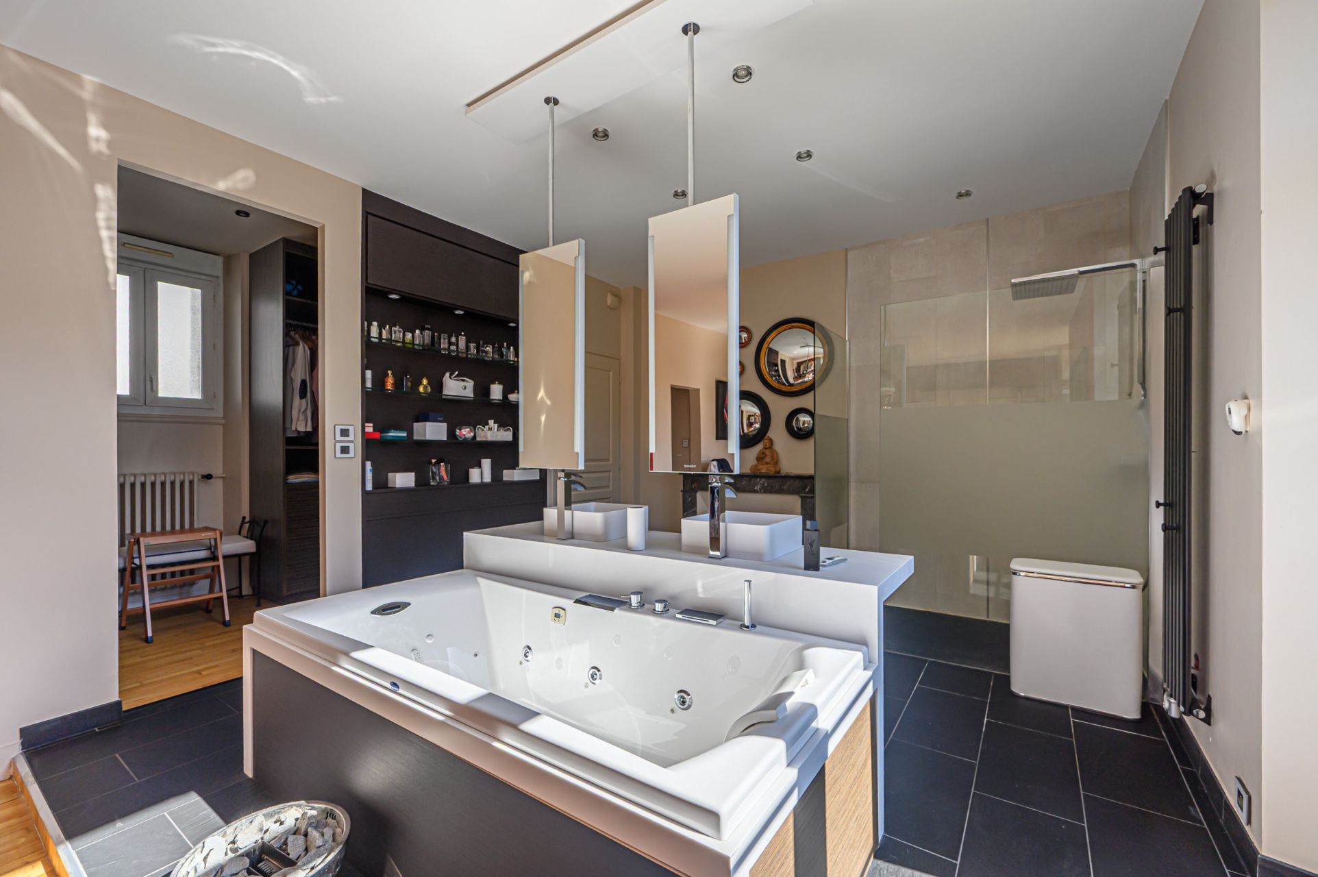 luxury house 11 Rooms for sale on VANNES (56000)