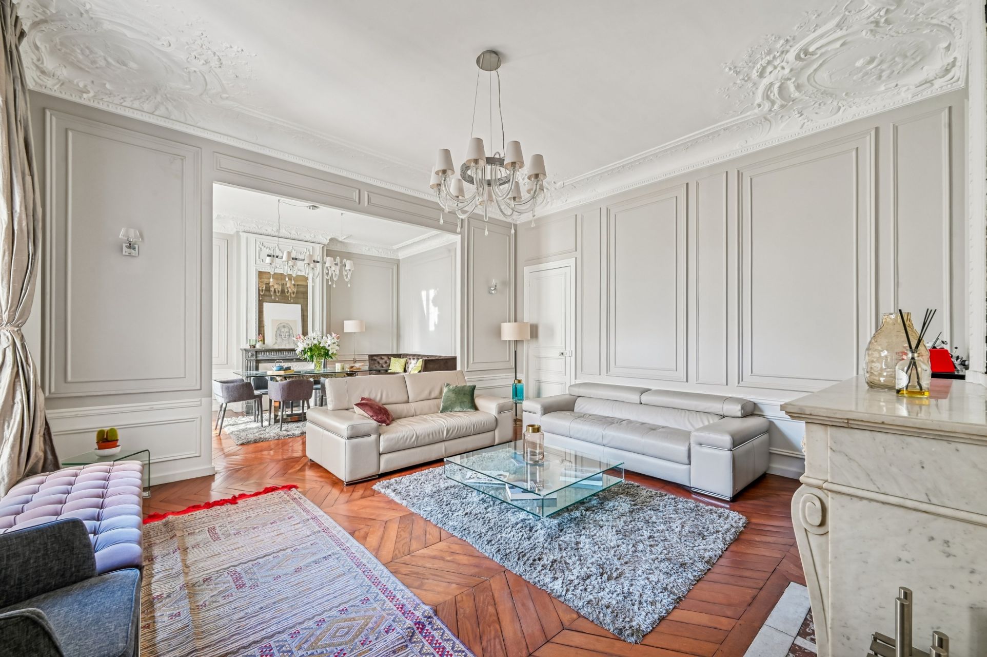 luxury apartment 5 Rooms for sale on PARIS (75016)