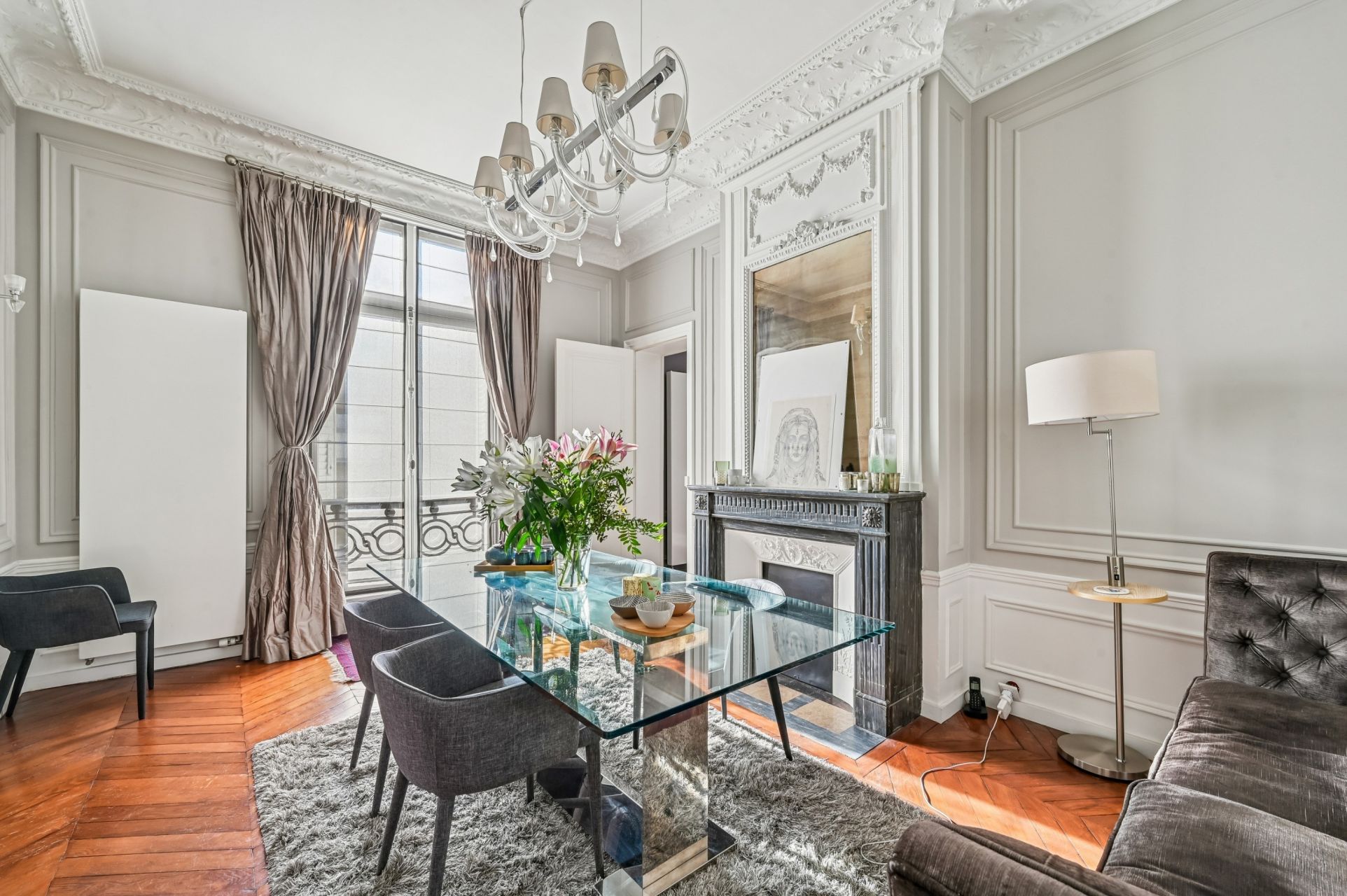 luxury apartment 5 Rooms for sale on PARIS (75016)