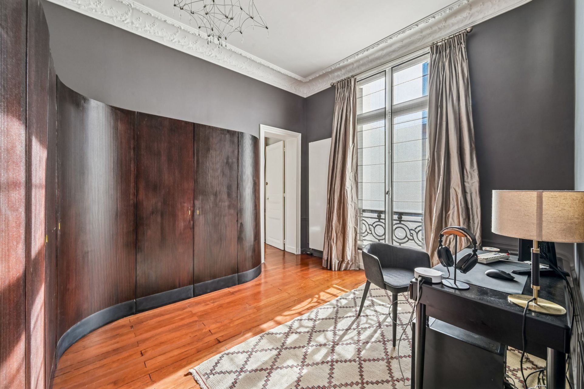 luxury apartment 5 Rooms for sale on PARIS (75016)