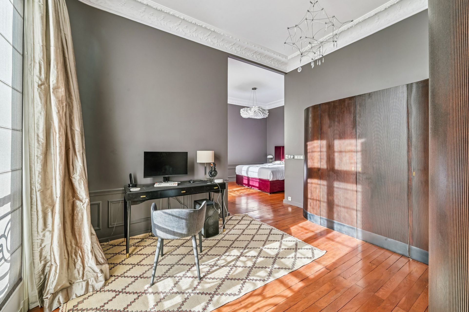 luxury apartment 5 Rooms for sale on PARIS (75016)