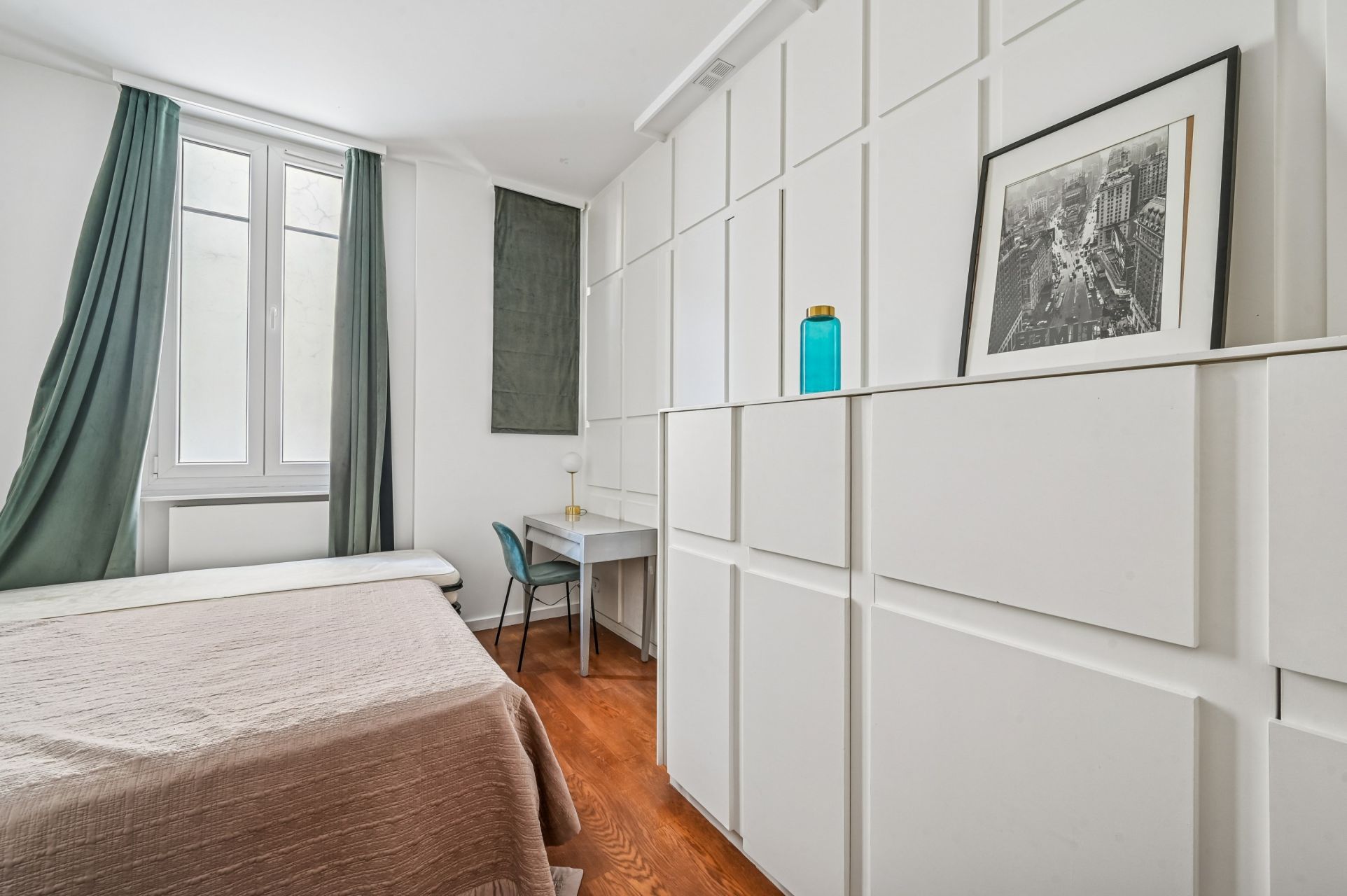 luxury apartment 5 Rooms for sale on PARIS (75016)