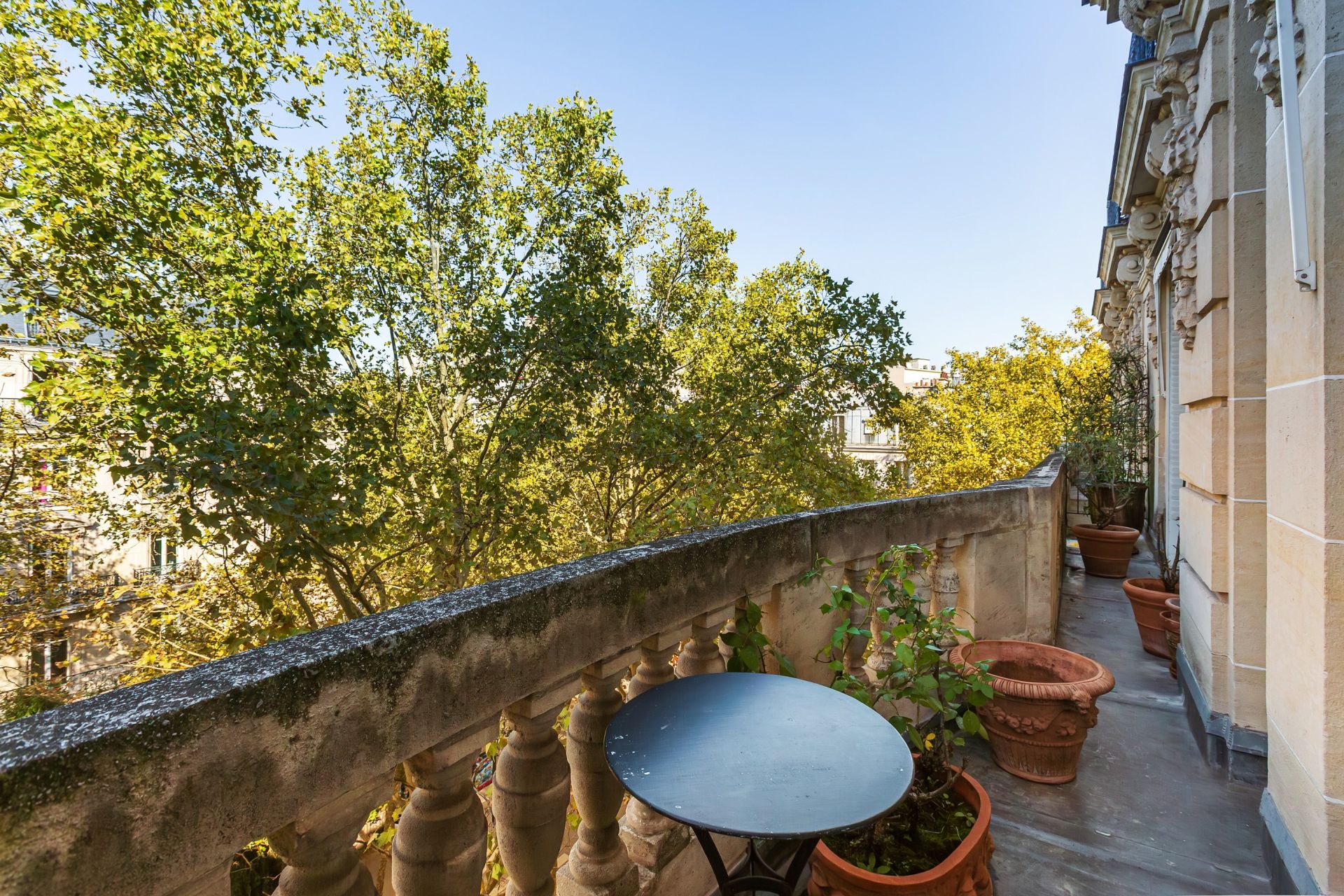 luxury apartment 5 Rooms for sale on PARIS (75007)