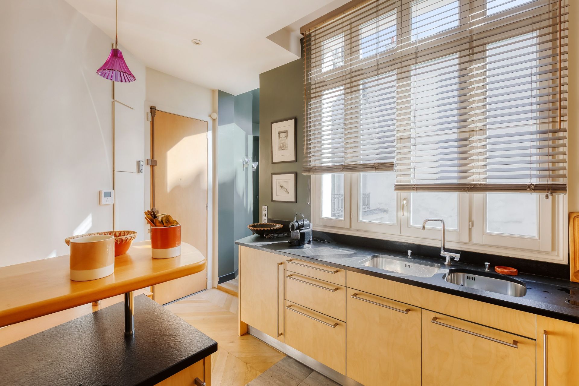 luxury apartment 5 Rooms for sale on PARIS (75007)