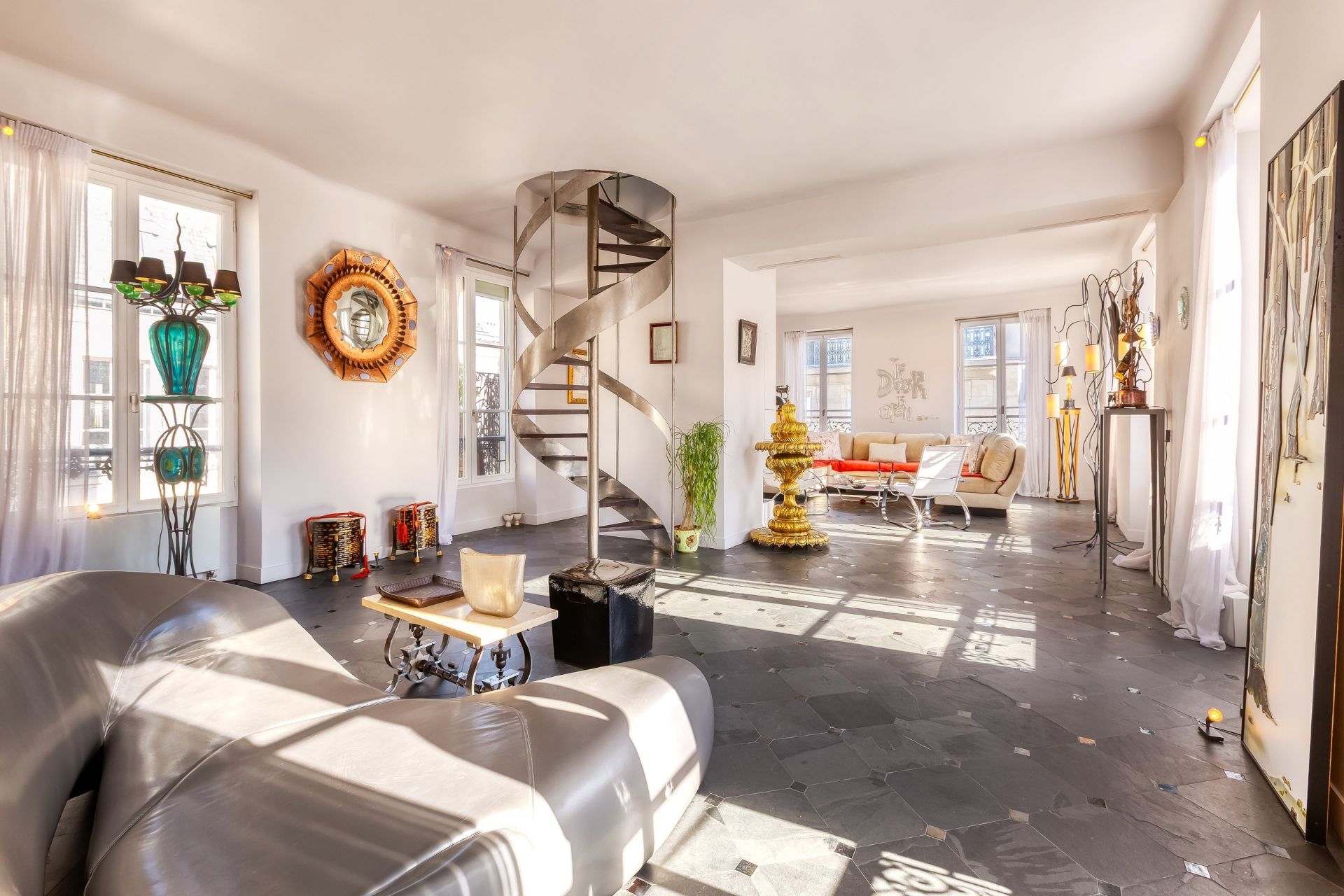 luxury apartment 5 Rooms for sale on PARIS (75007)