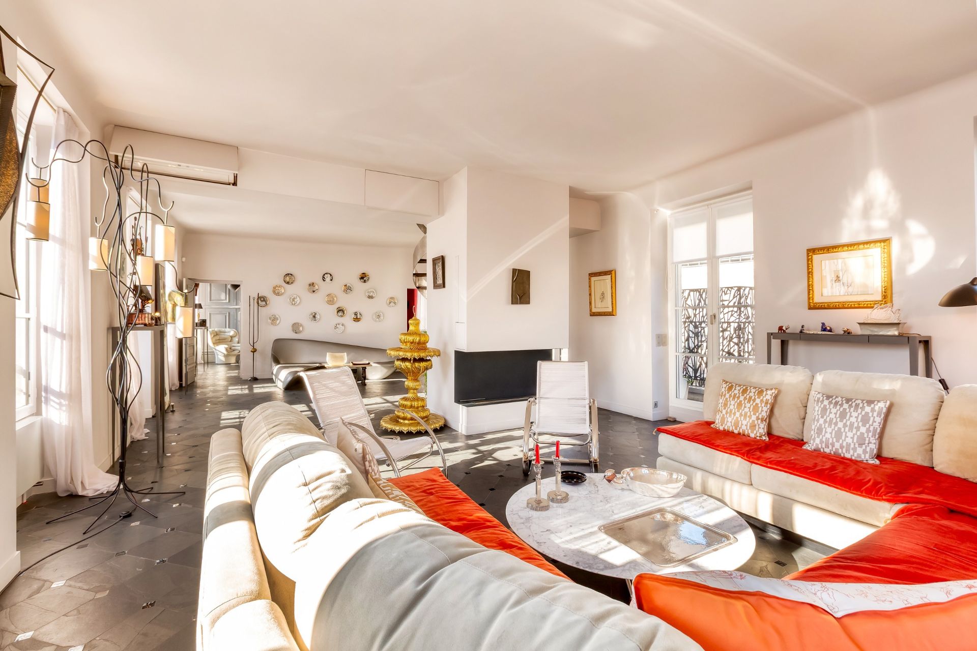 luxury apartment 5 Rooms for sale on PARIS (75007)