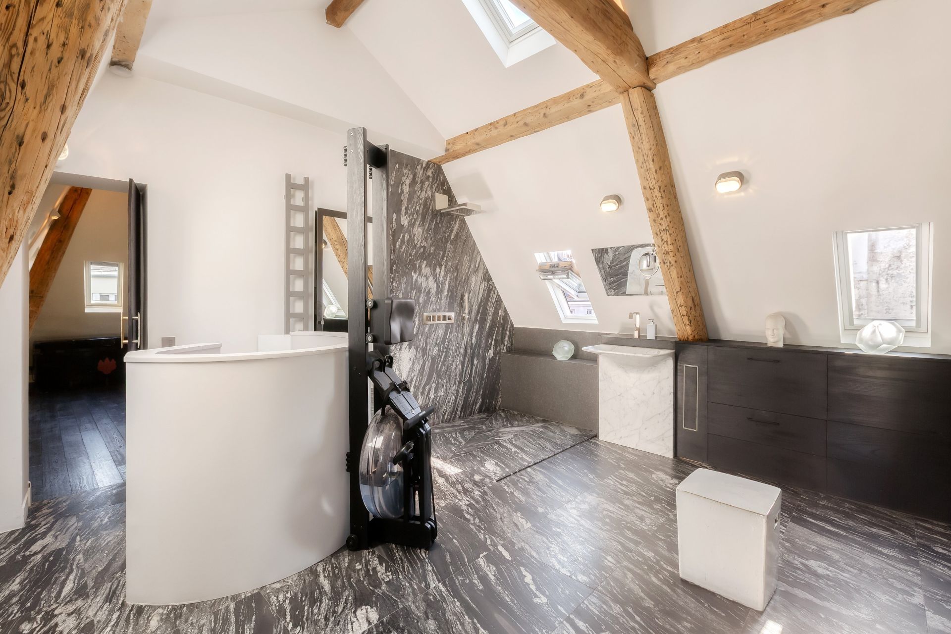 luxury apartment 5 Rooms for sale on PARIS (75007)